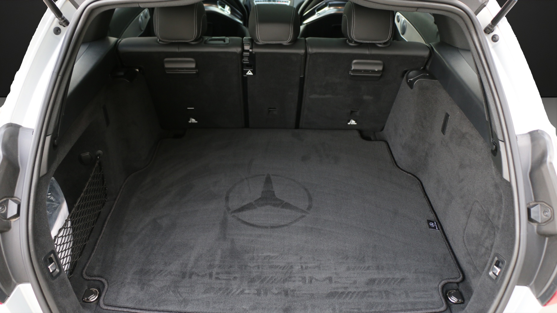 MERCEDES-BENZ C 63 S AMG - 11