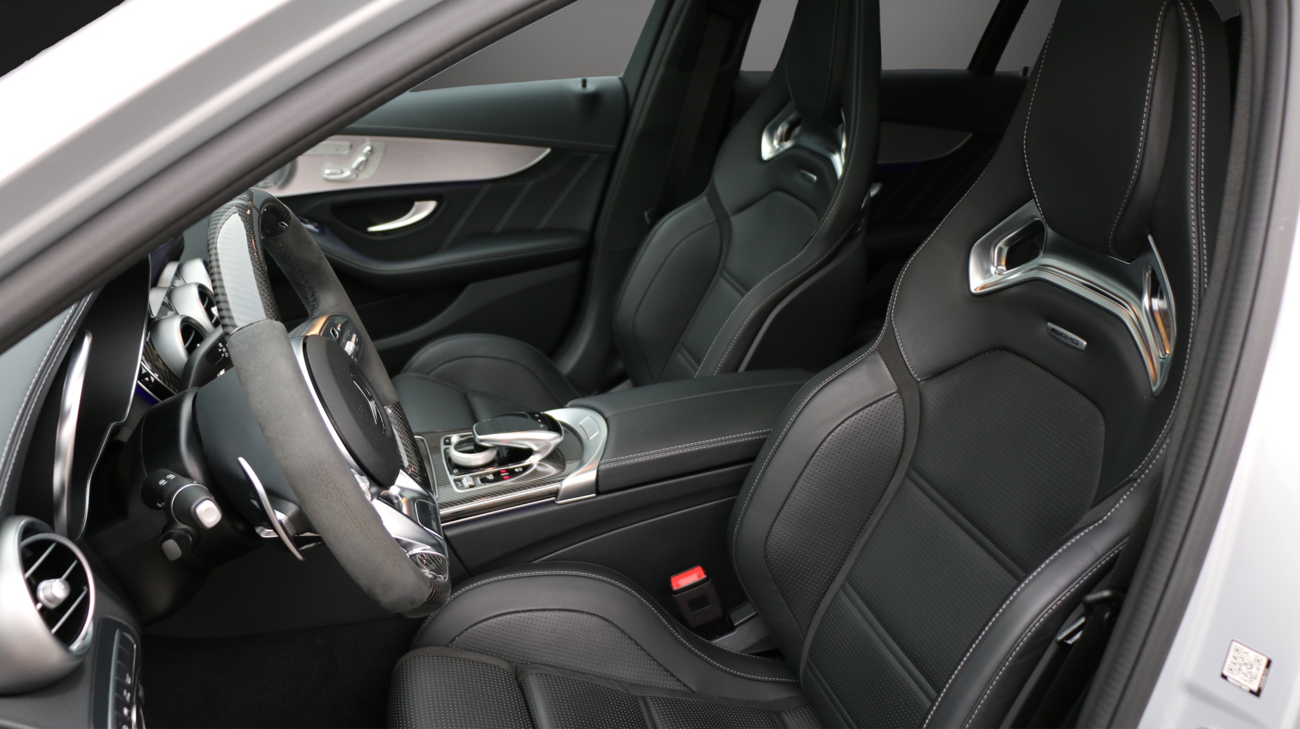 MERCEDES-BENZ C 63 S AMG - 6