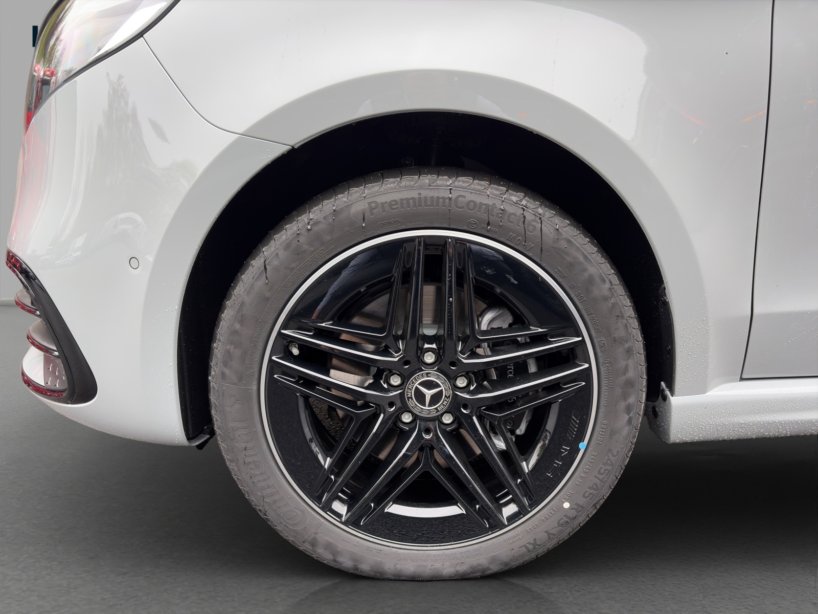 MERCEDES-BENZ V 300 d lang 4Matic Swiss Edition 9G-Tronic - 16