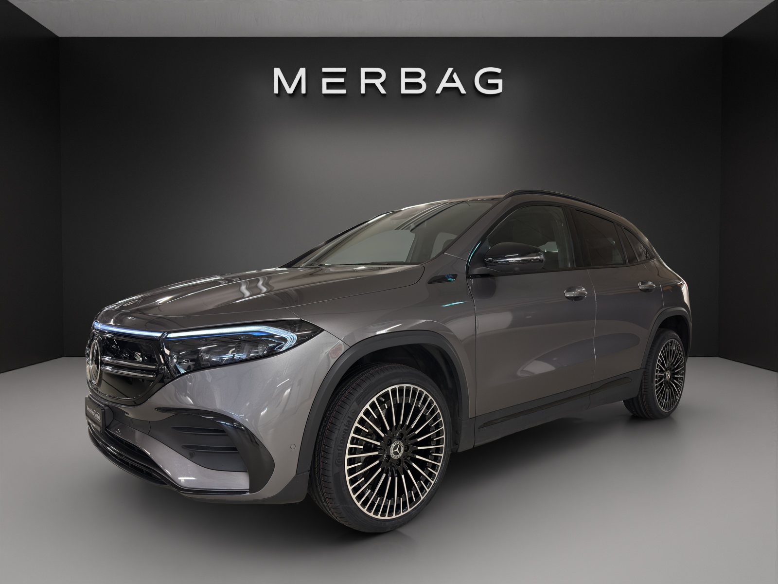 MERCEDES-BENZ EQA 300 AMG Line 4Matic - 3