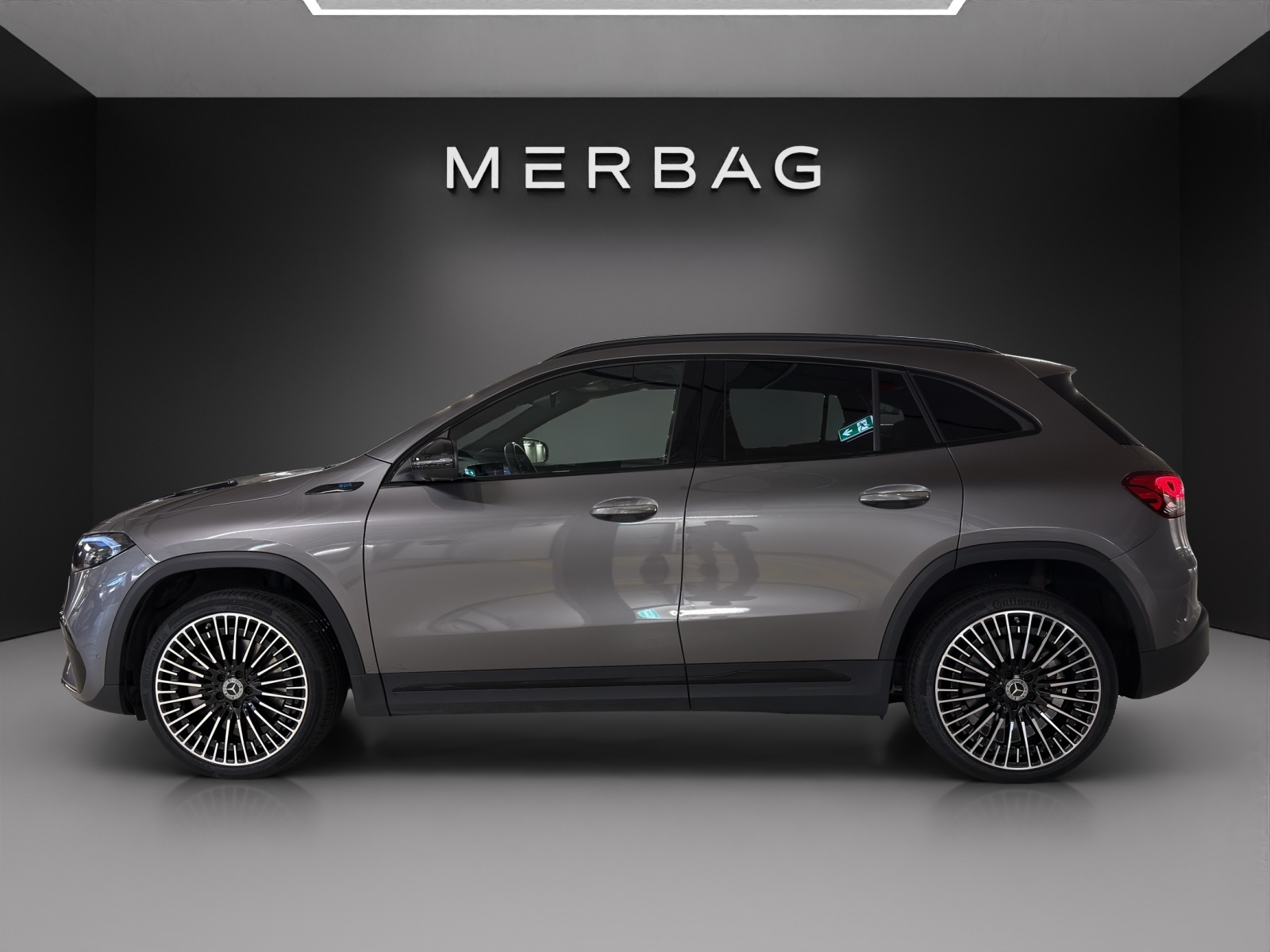 MERCEDES-BENZ EQA 300 AMG Line 4Matic - 4
