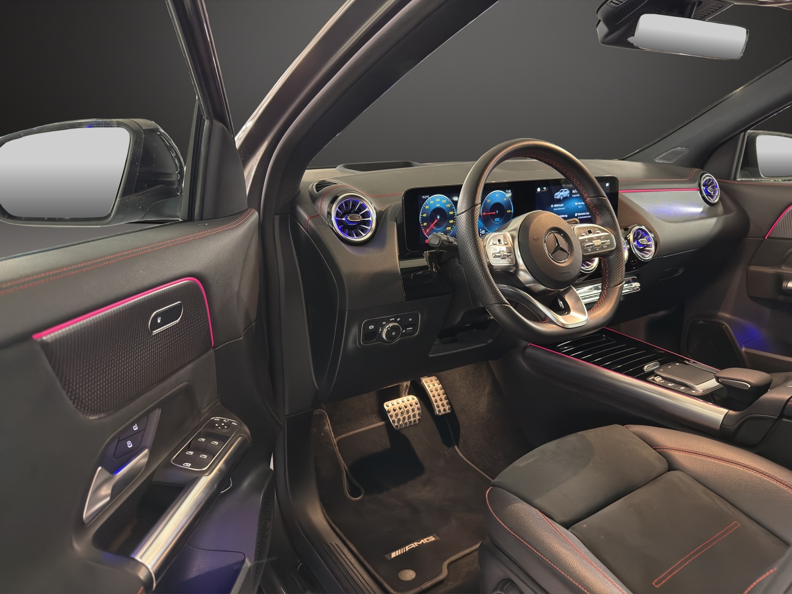 MERCEDES-BENZ EQA 300 AMG Line 4Matic - 13