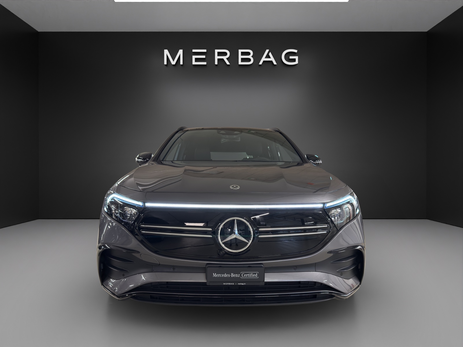 MERCEDES-BENZ EQA 300 AMG Line 4Matic - 2