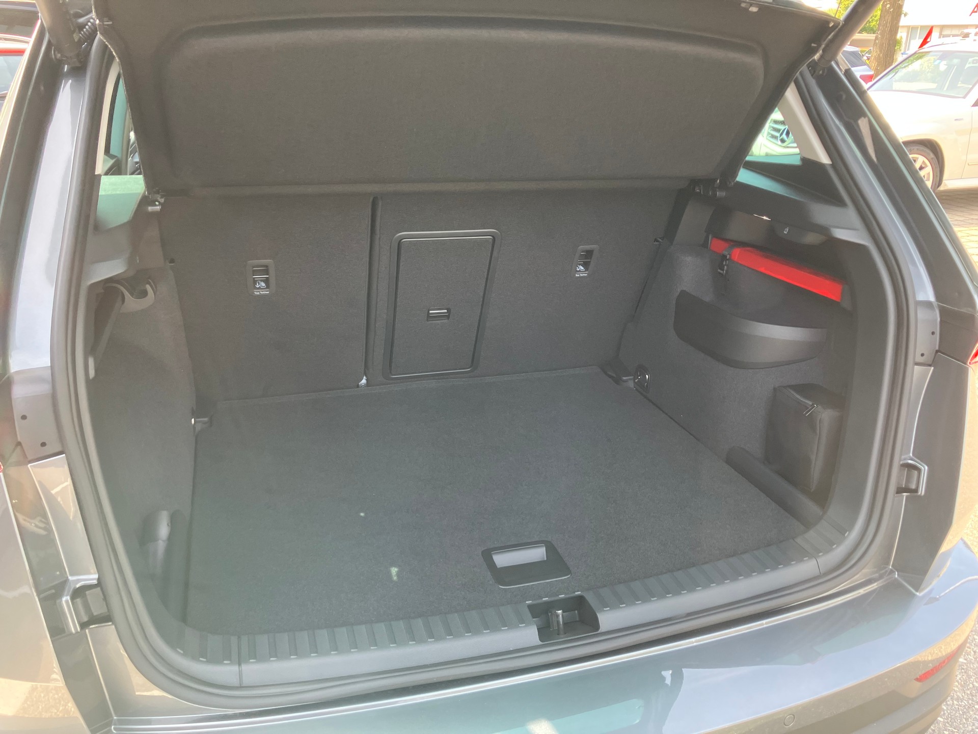SKODA Karoq 2.0 TDI CR Dynamic 4x4 DSG - 4