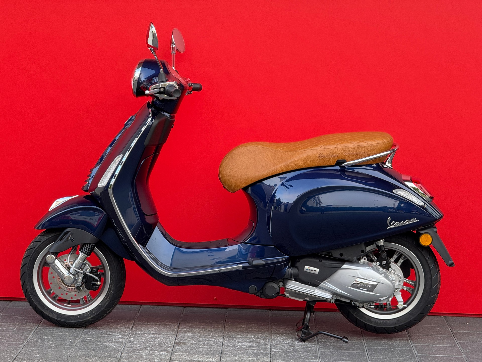 PIAGGIO Vespa 125 Primavera ABS Celebrate 40th - 11