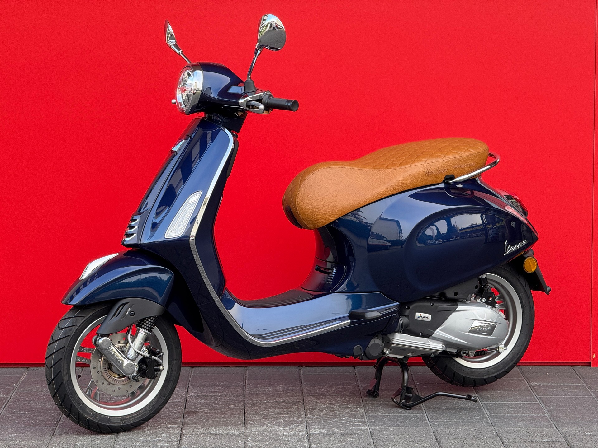PIAGGIO Vespa 125 Primavera ABS Celebrate 40th - 3