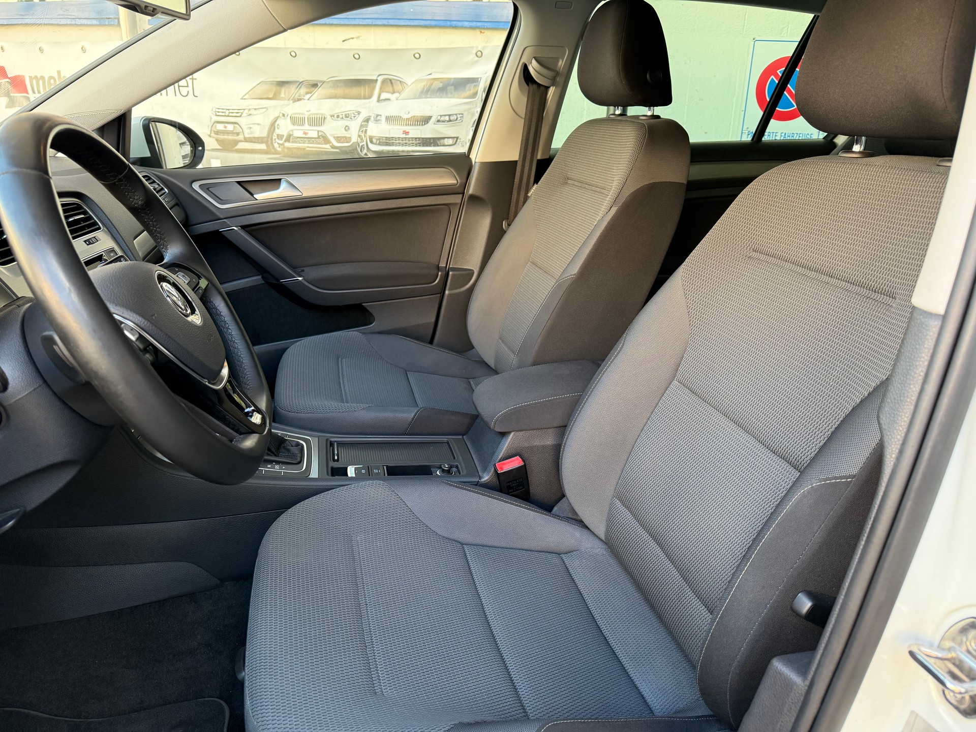 VW GOLF - 14