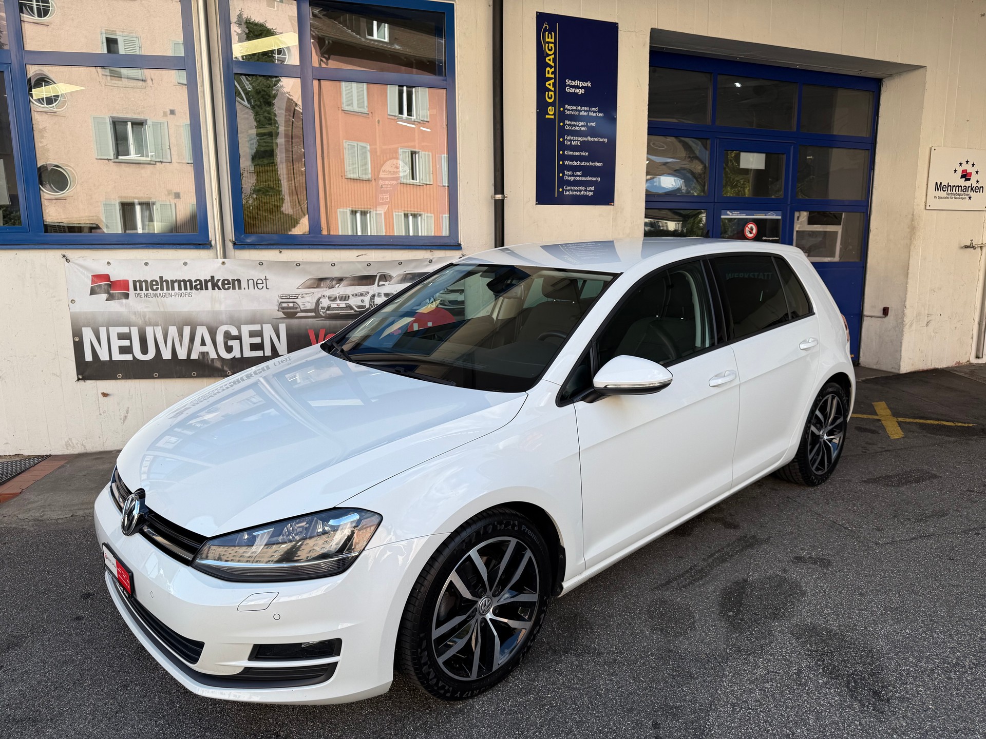 VW GOLF - 2