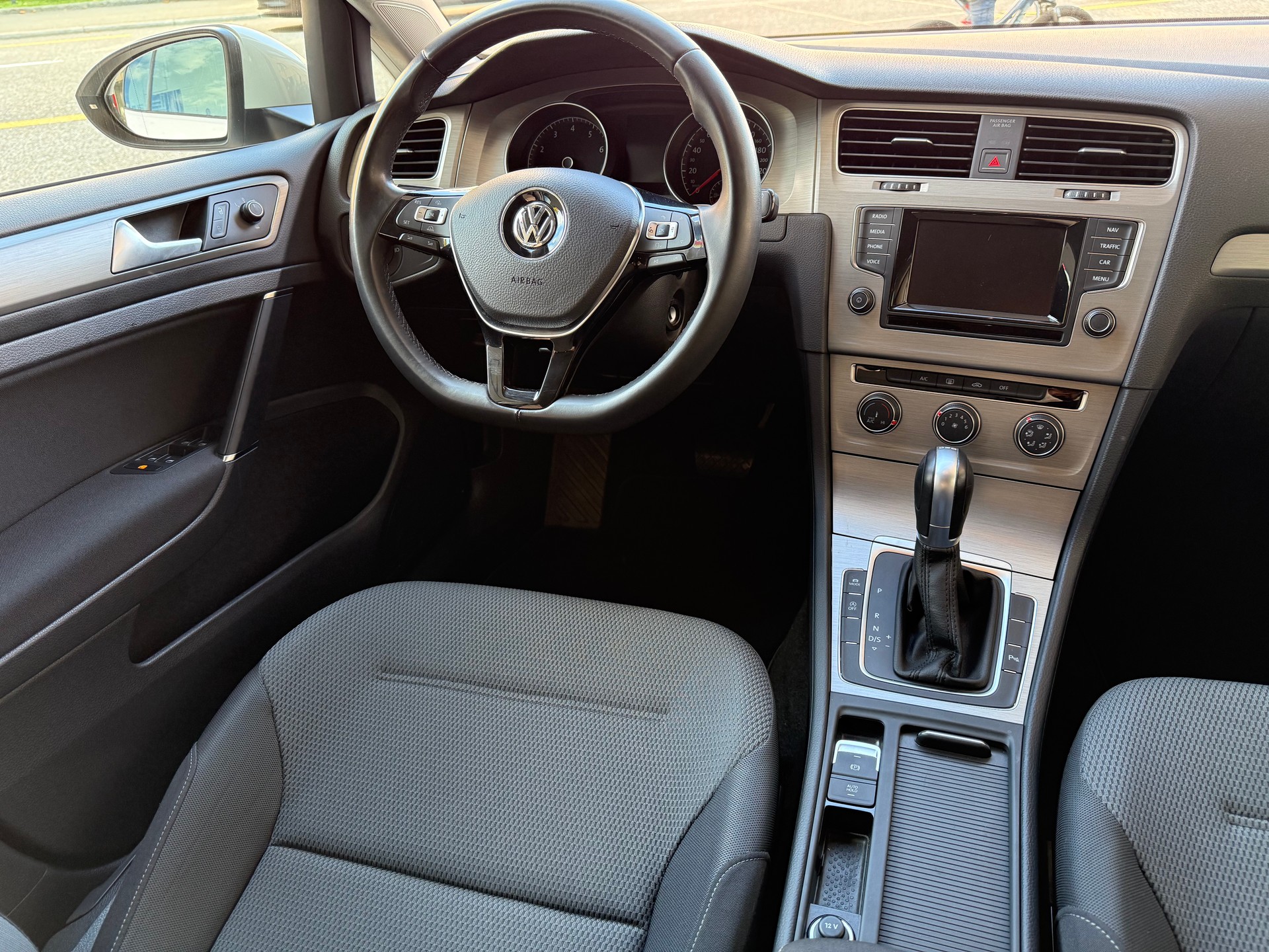 VW GOLF - 13