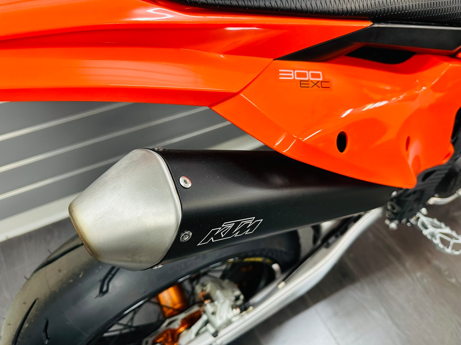 KTM 300 EXC Supermoto - 4
