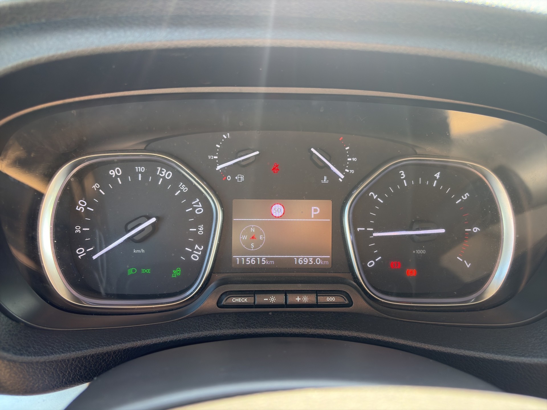PEUGEOT Traveller 2.0 BlueHDi Business M - 8