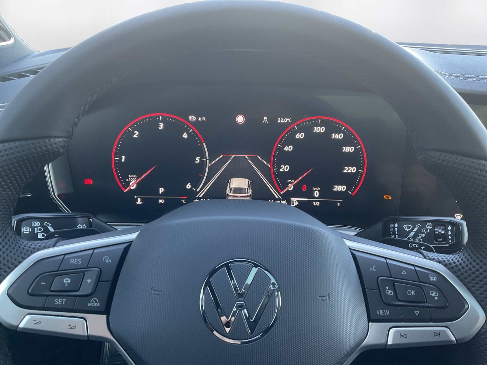 VW Touareg 3.0 TDI R-Line Tiptronic - 8