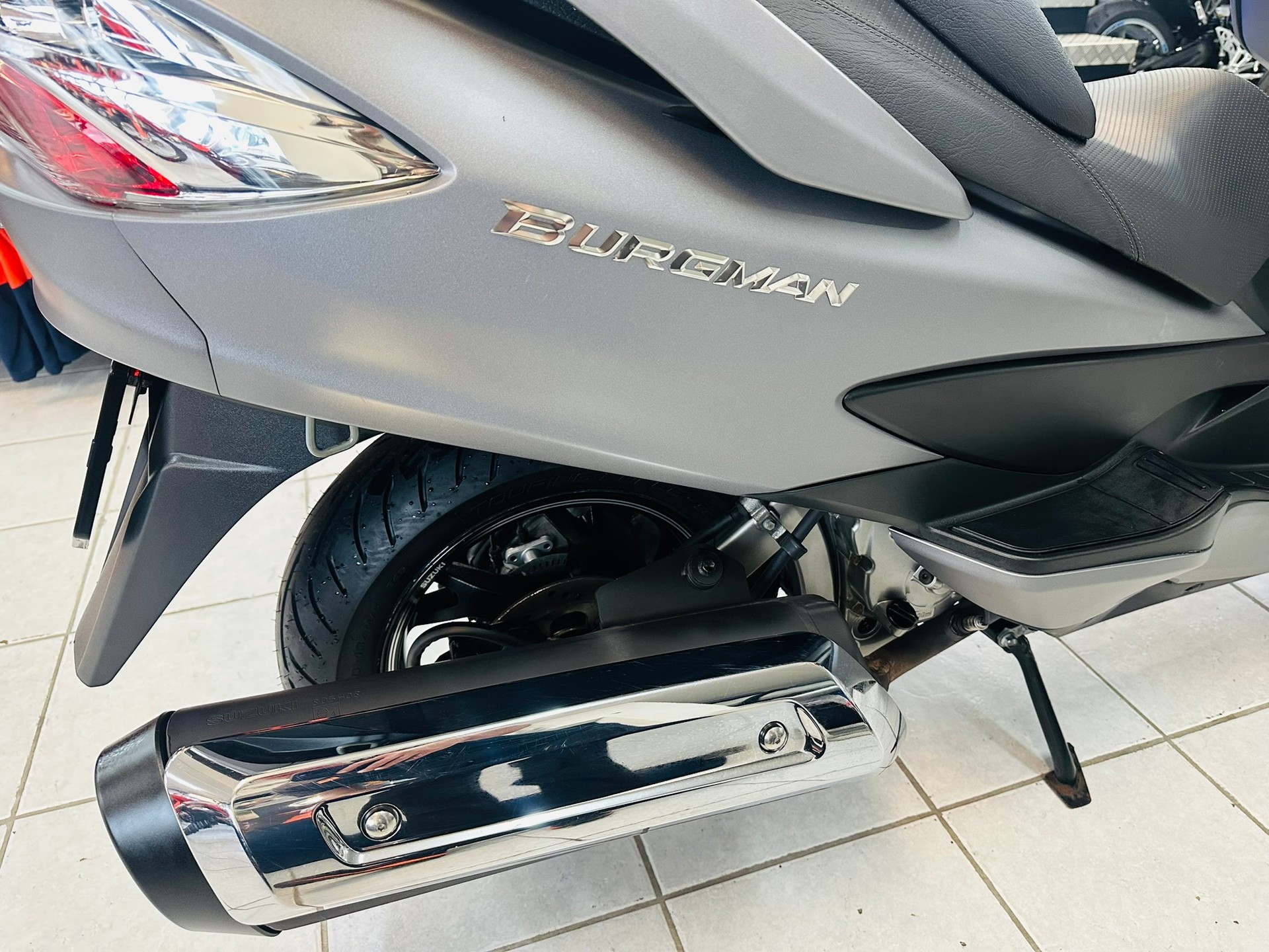 SUZUKI AN 400 Z Burgman - 4