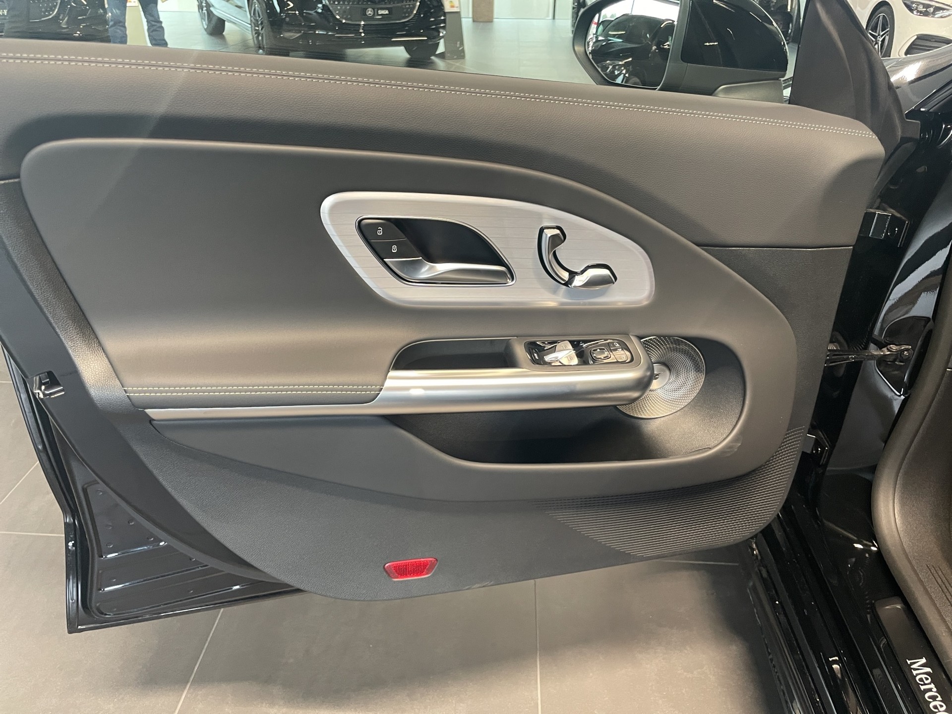 MERCEDES-BENZ CLA 220 8G-DCT 4Matic - 12