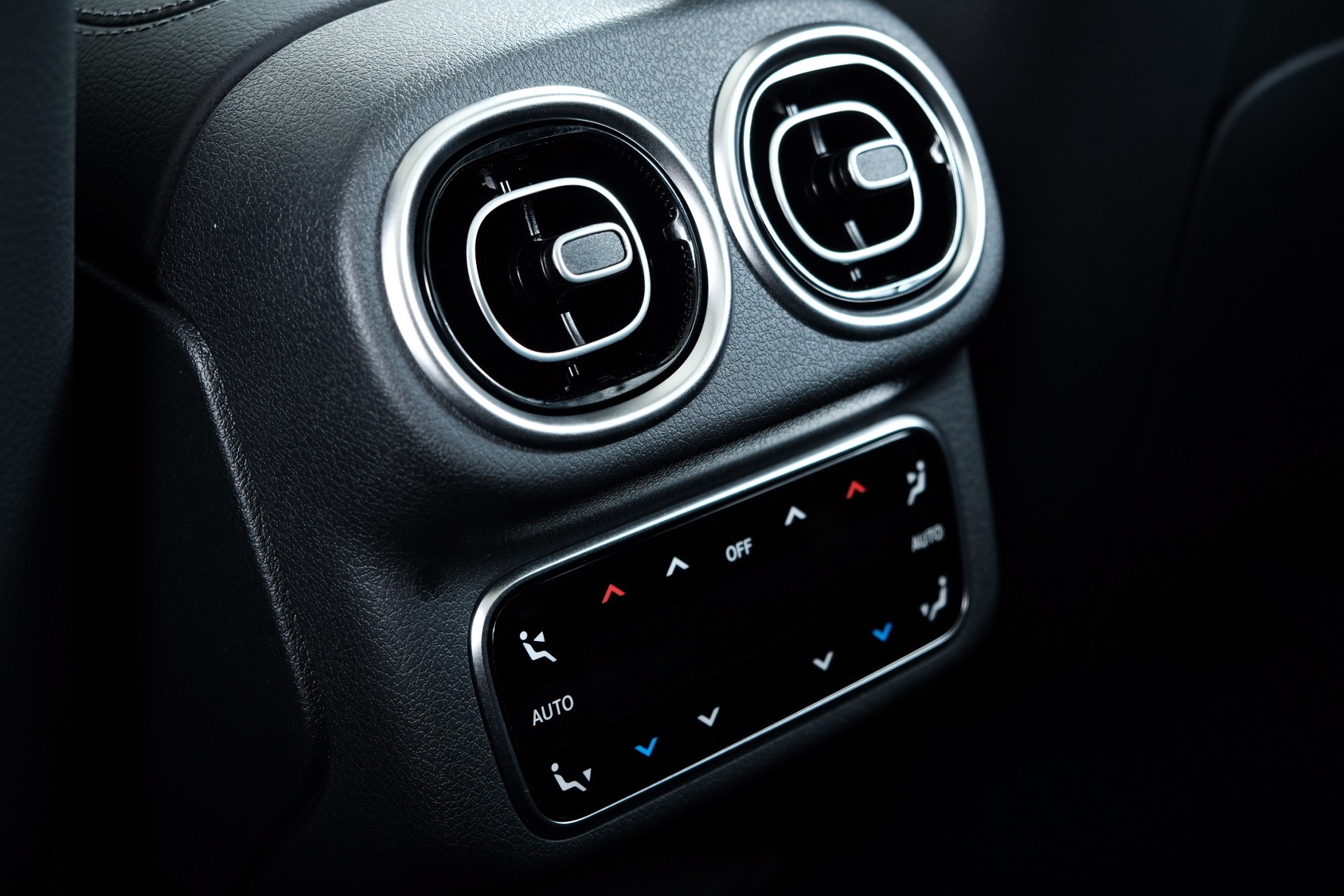 MERCEDES-BENZ GLC 300 e 4Matic 9G-Tronic - 17