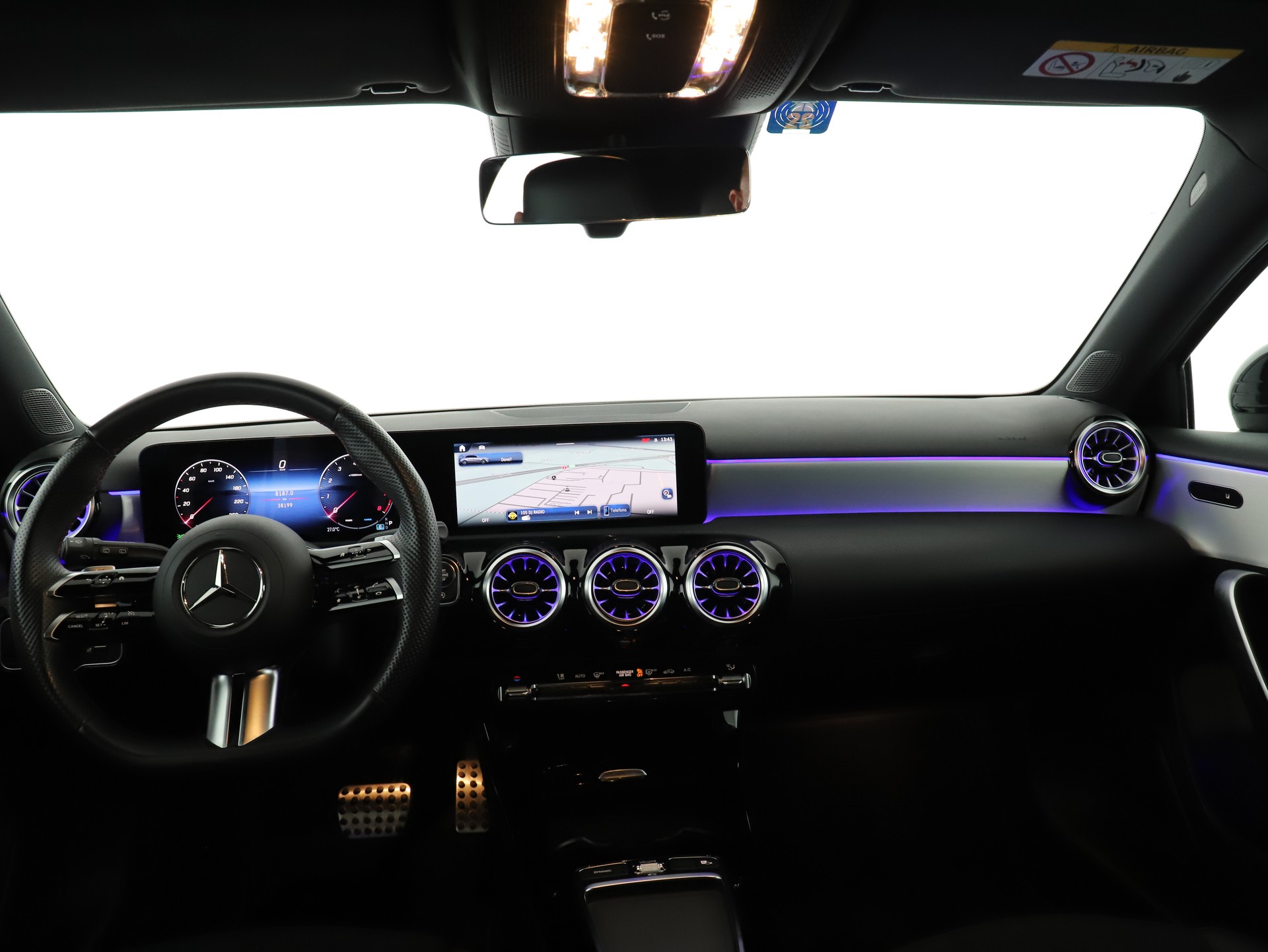 MERCEDES-BENZ A 200 7G-DCT - 11