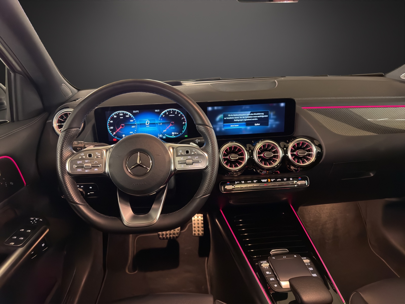 MERCEDES-BENZ GLA 250e AMG Line 8G-DCT - 11