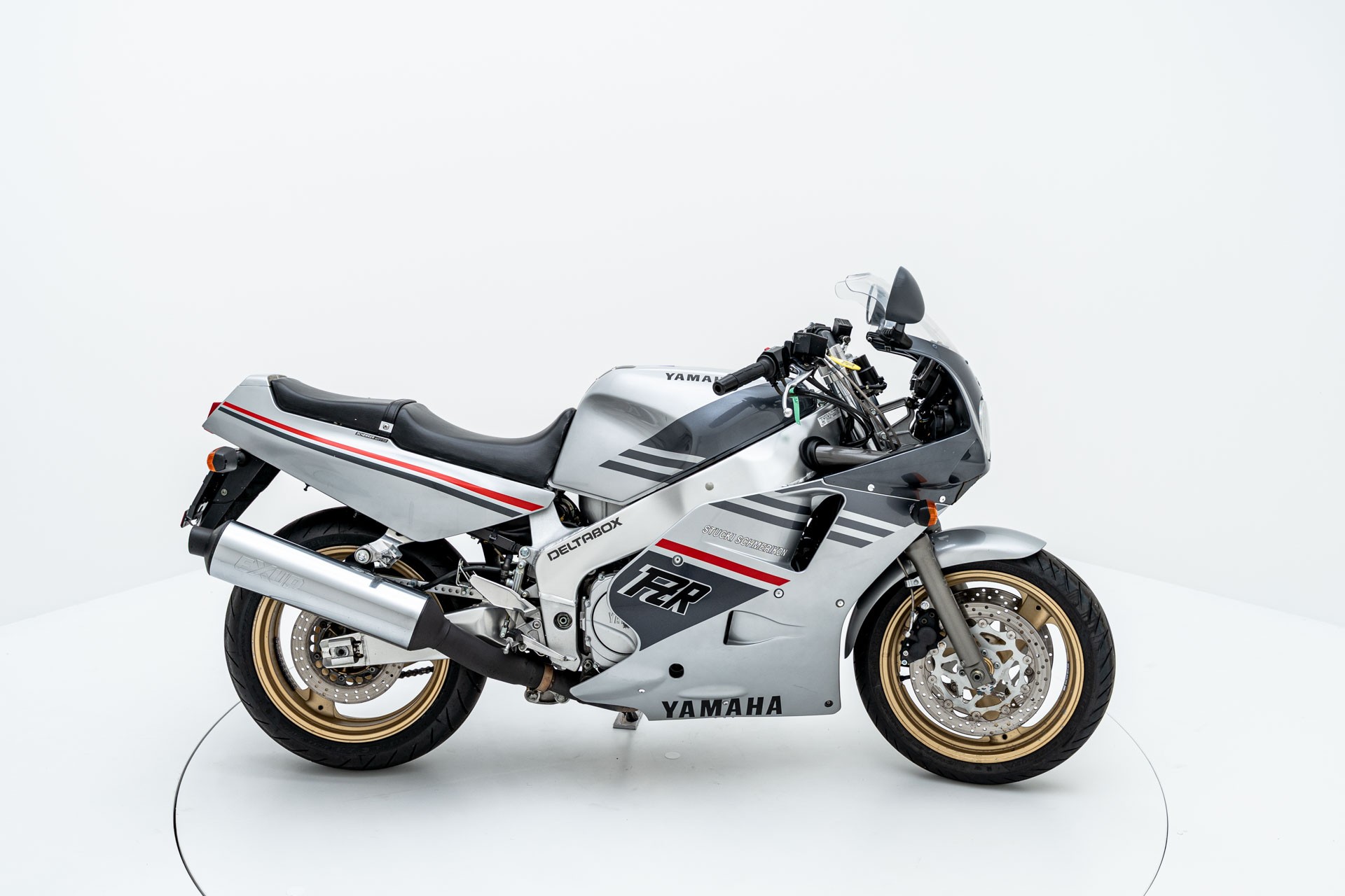 YAMAHA FZR 1000 Ex up