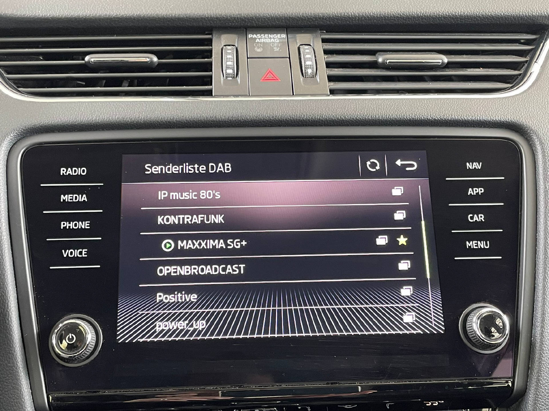 SKODA Octavia Combi 2.0 TDI 150 Ambition DSG-14