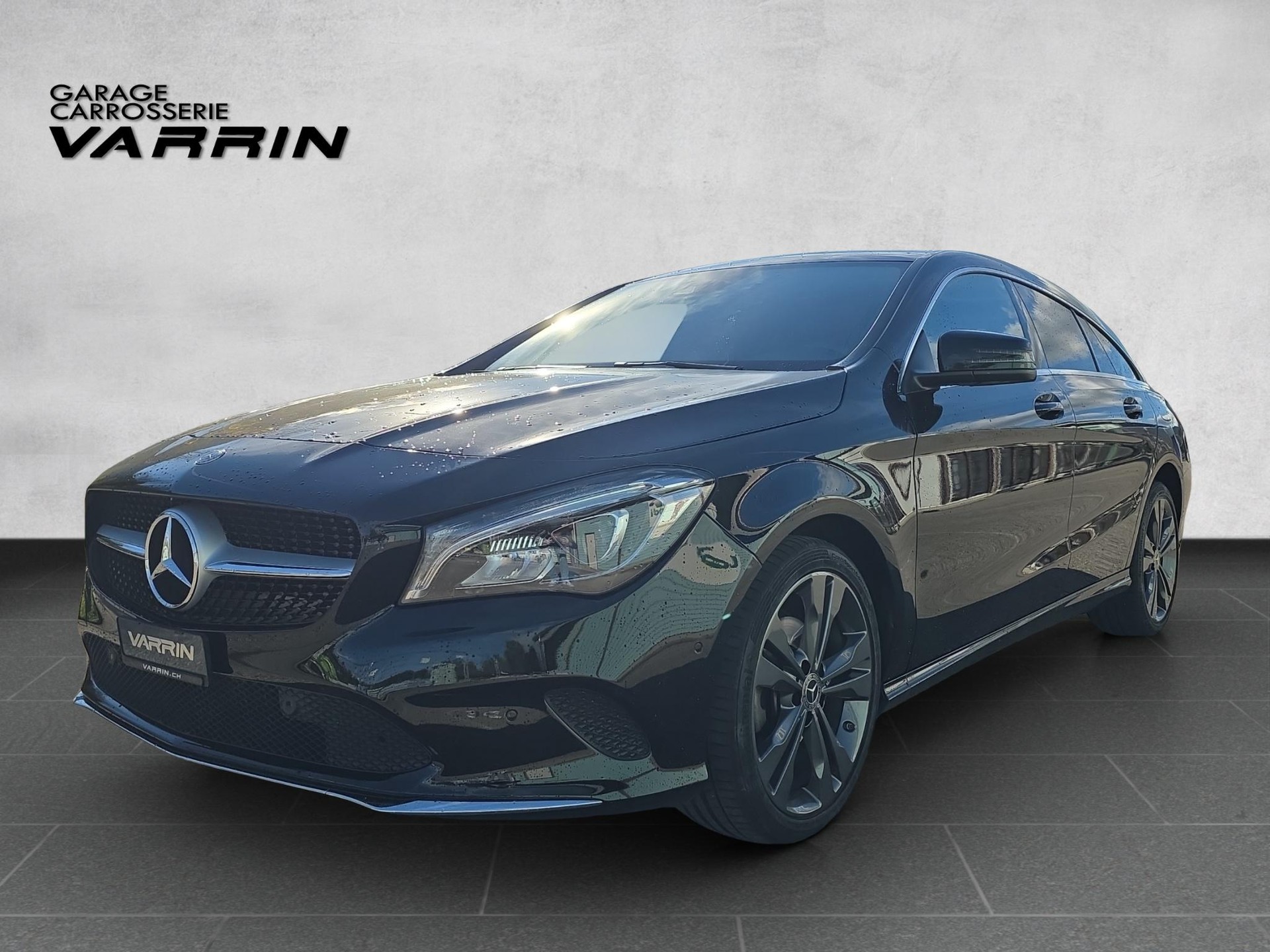 MERCEDES-BENZ CLA Shooting Brake 180 Urban 7G-DCT