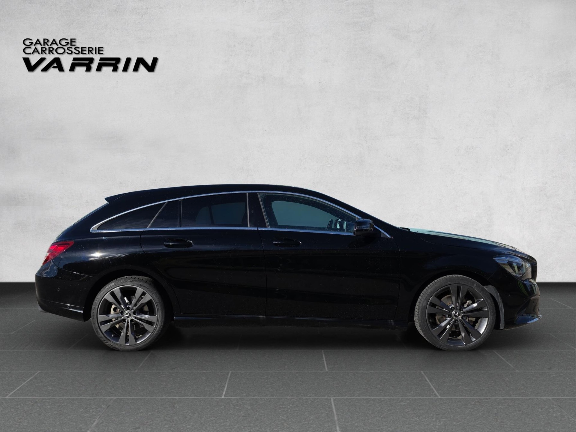 MERCEDES-BENZ CLA Shooting Brake 180 Urban 7G-DCT - 7