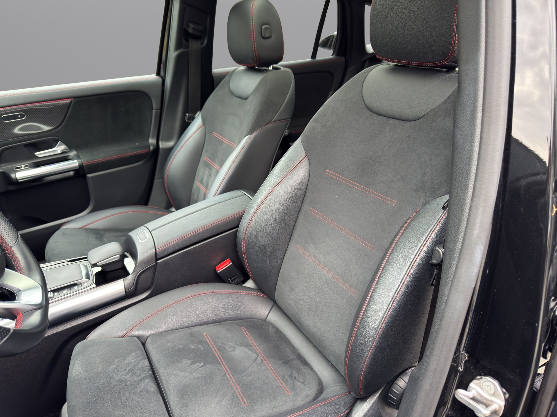 MERCEDES-BENZ GLA 250 AMG Line 4Matic - 10