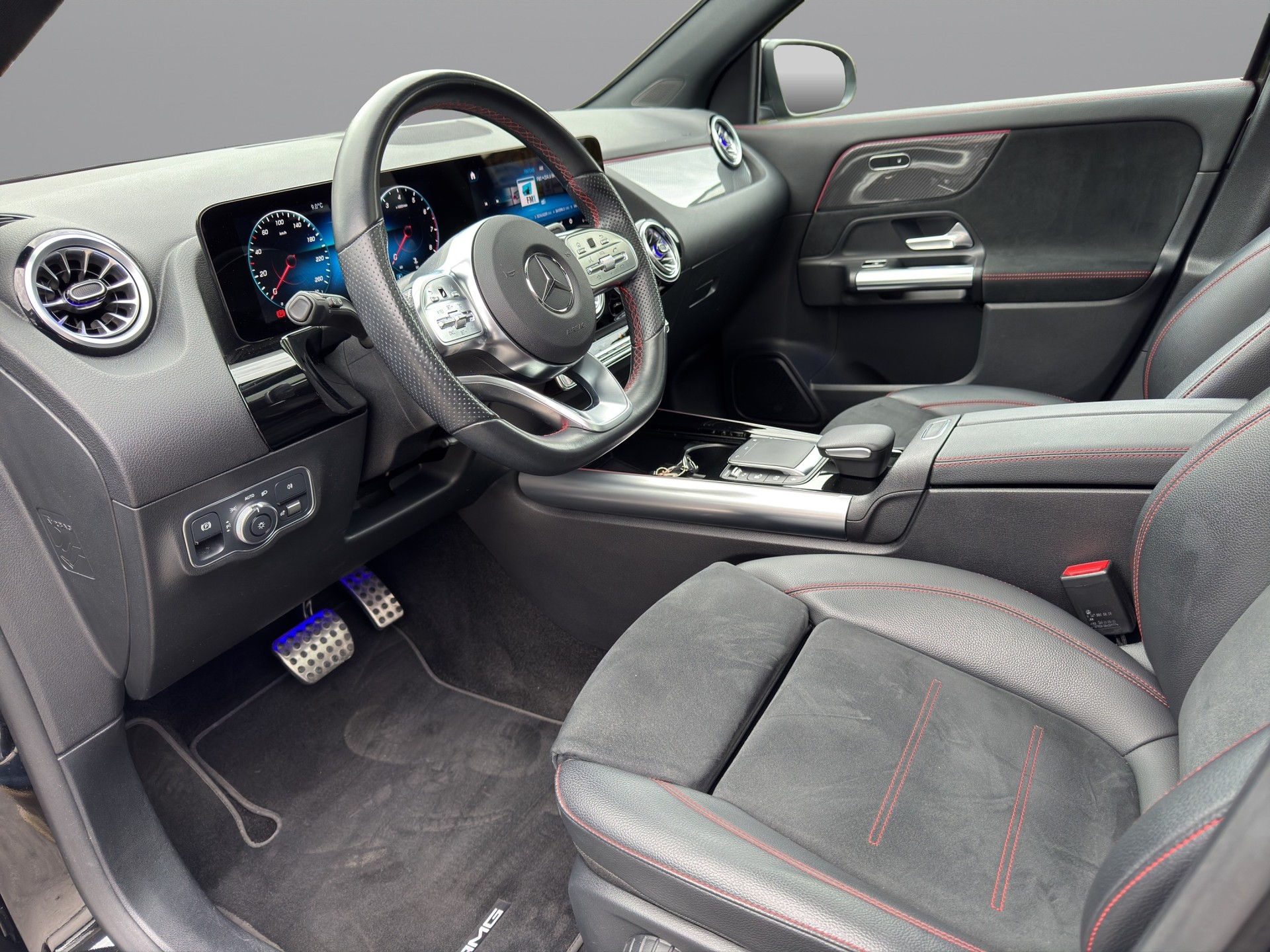 MERCEDES-BENZ GLA 250 AMG Line 4Matic - 8