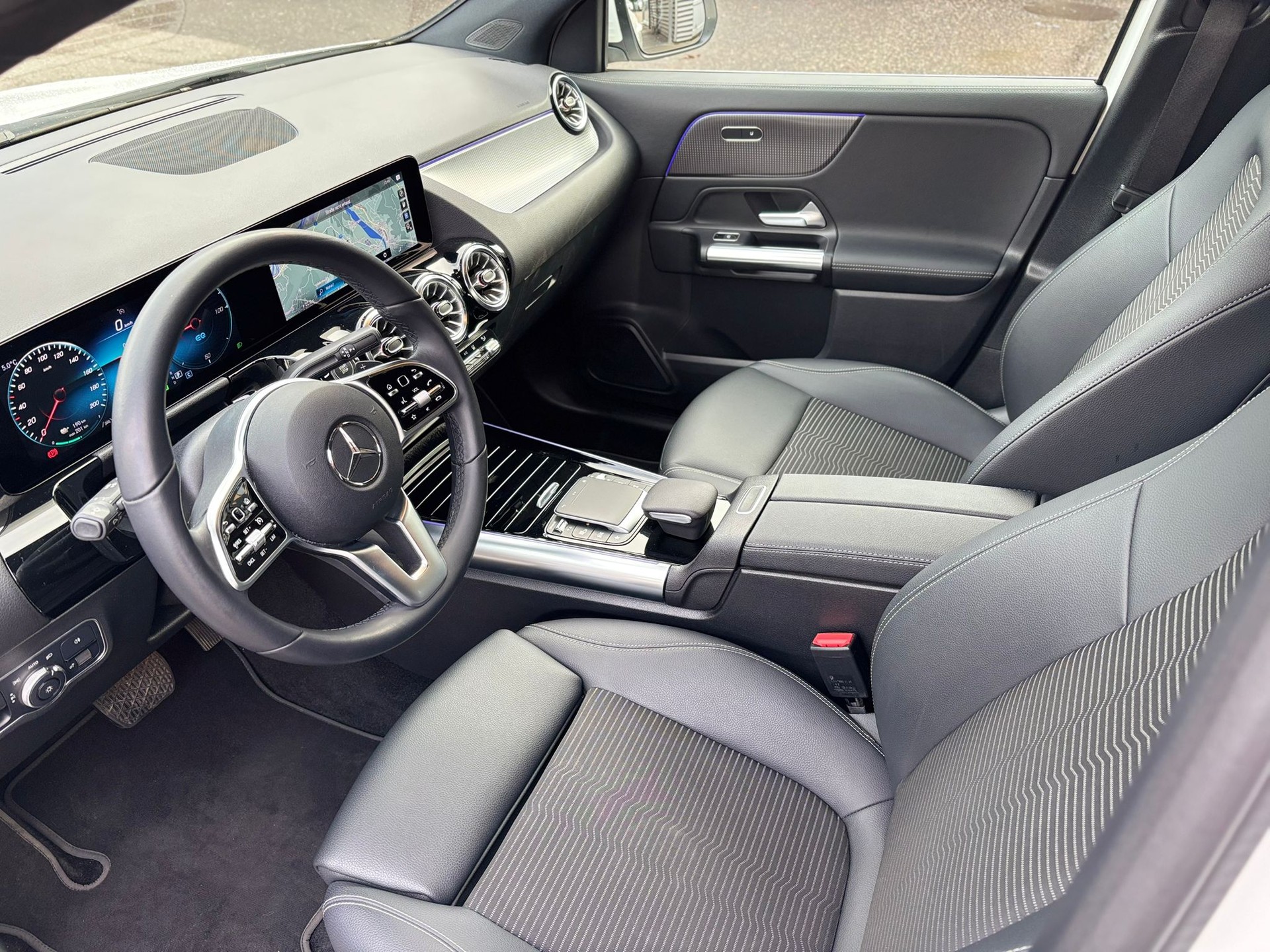 MERCEDES-BENZ EQA 300 4Matic Progressive - 7