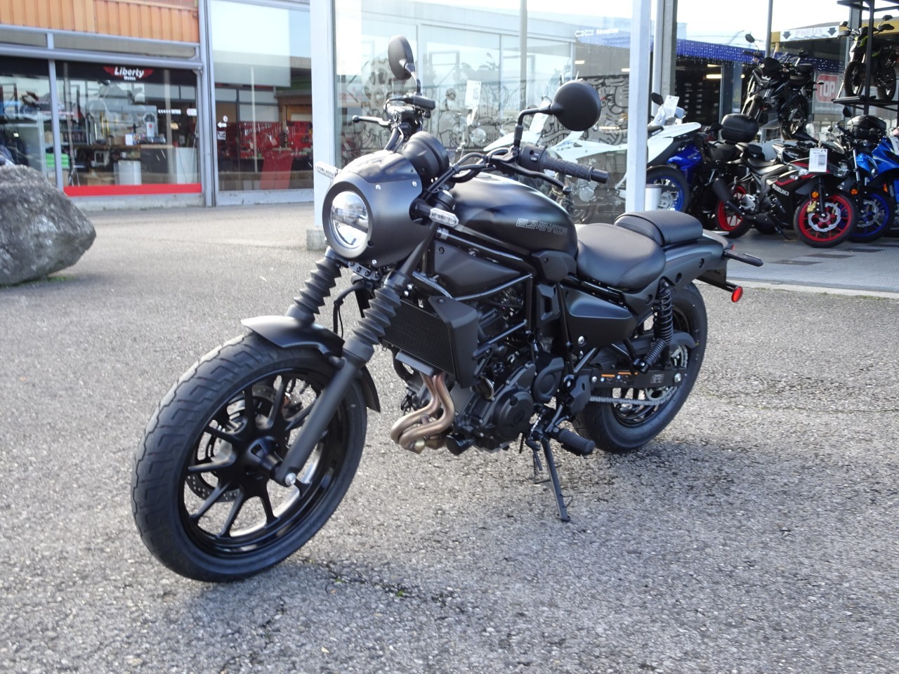 KAWASAKI Eliminator 500 SE - 4