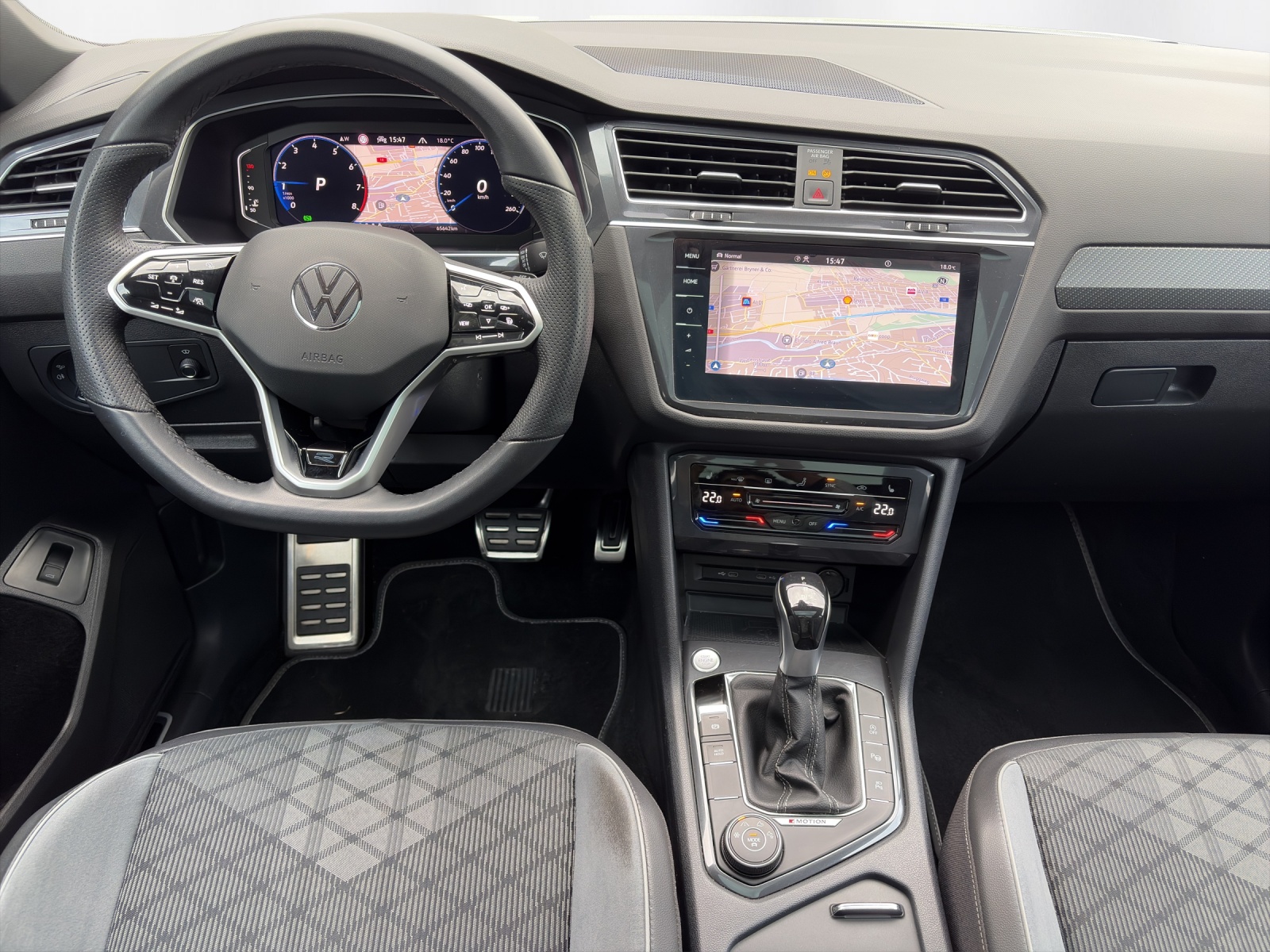 VW Tiguan Allspace 2.0TSI R-Line 4Motion DSG - 7