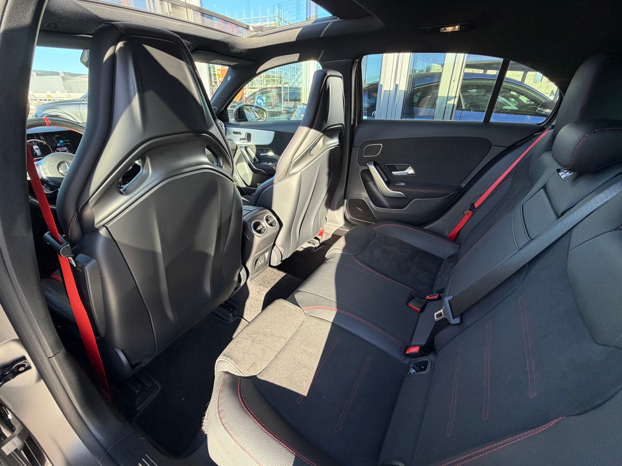 Mercedes-Benz A 35 AMG 4Matic Speedshift, Bild 12