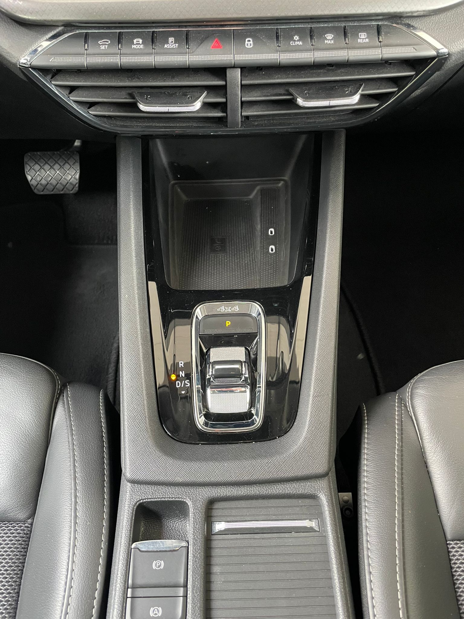 SKODA Octavia Combi 2.0 TDI Ambition 4×4 DSG-9