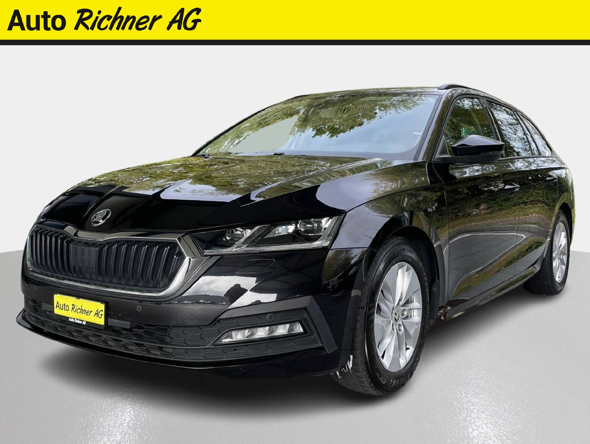 SKODA Octavia Combi 2.0 TDI Ambition 4×4 DSG-1