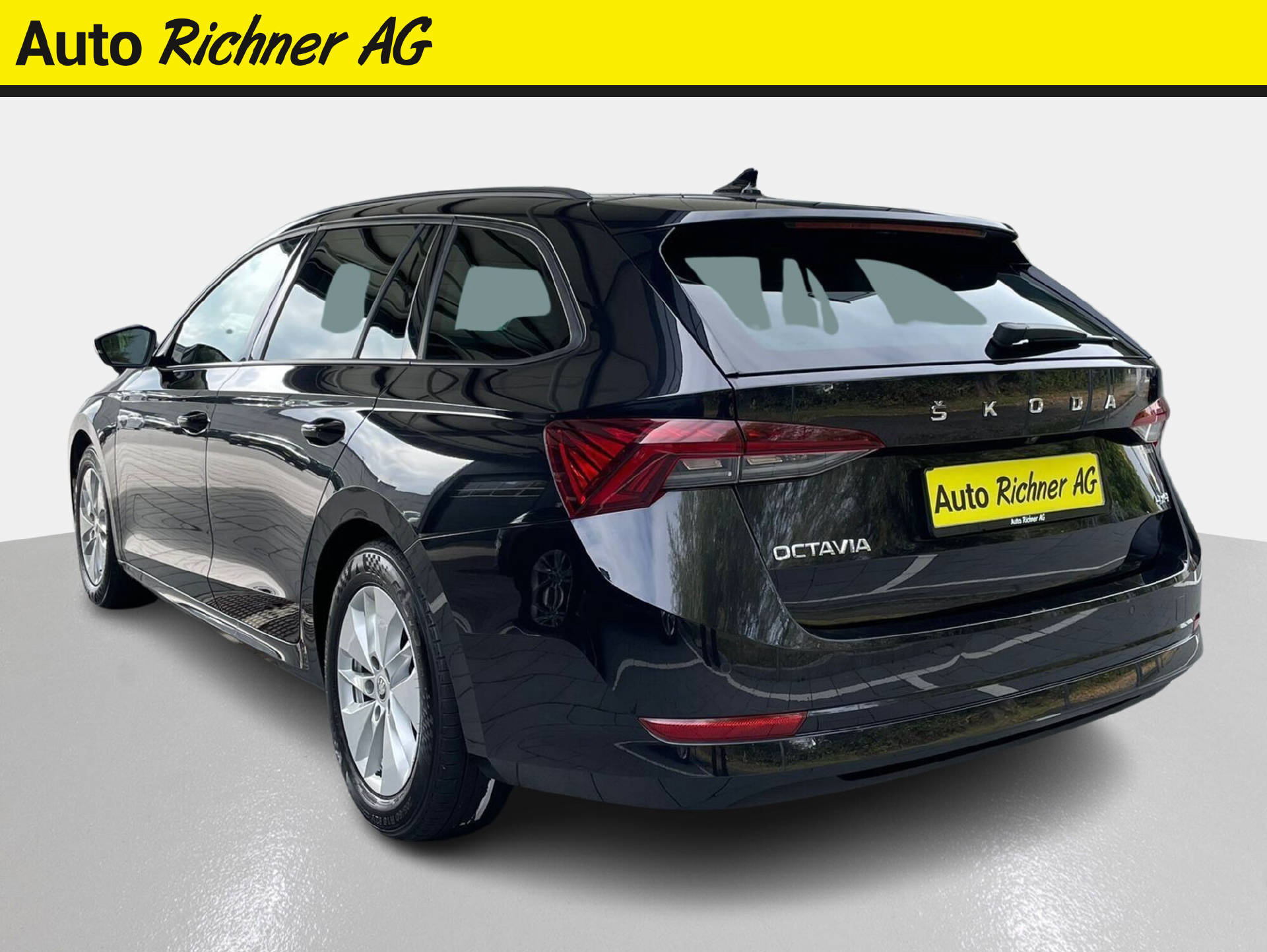 SKODA Octavia Combi 2.0 TDI Ambition 4×4 DSG-4