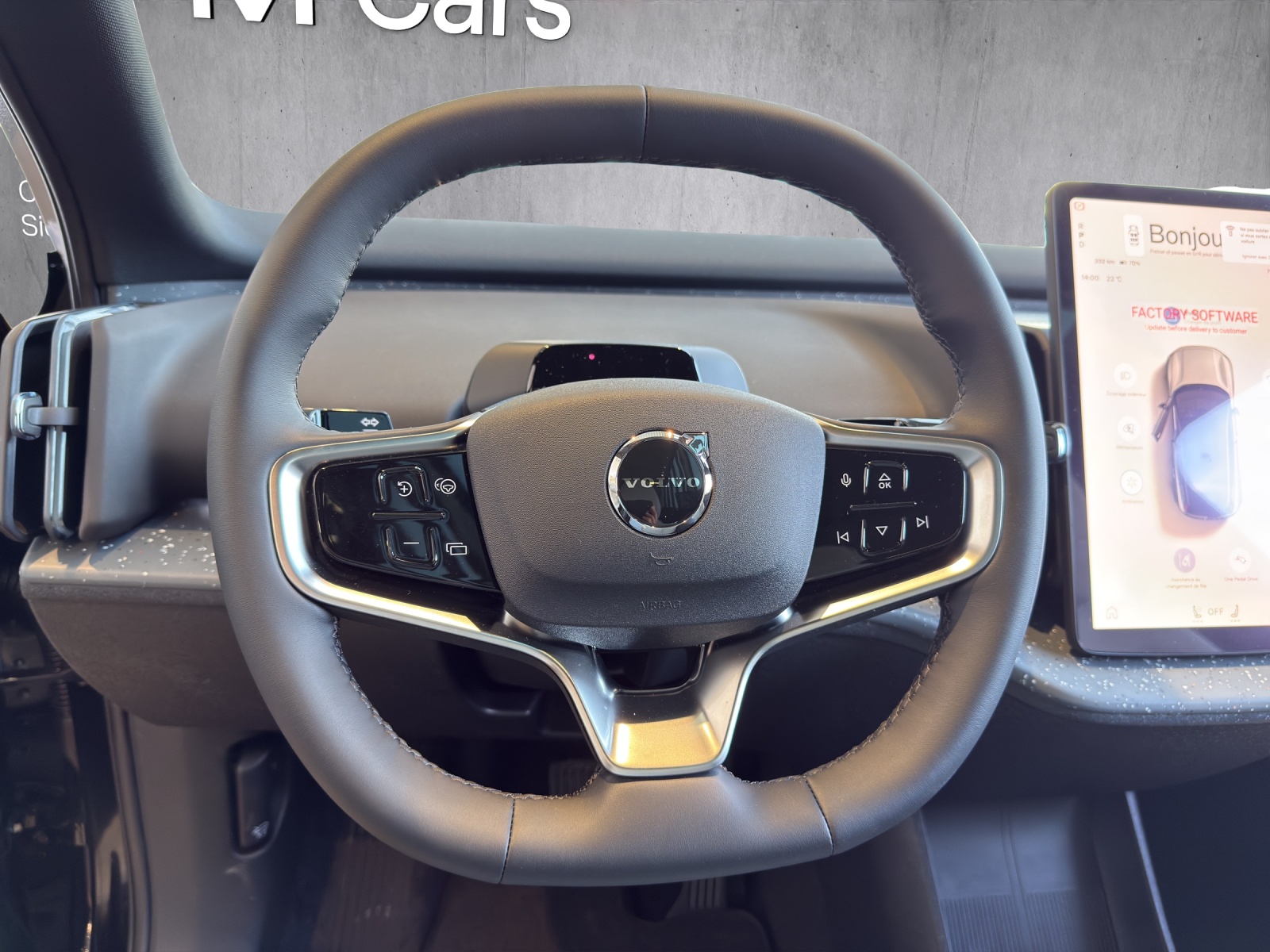 VOLVO EX30 E60 69kWh Single Motor Extended Range Ultra - 11