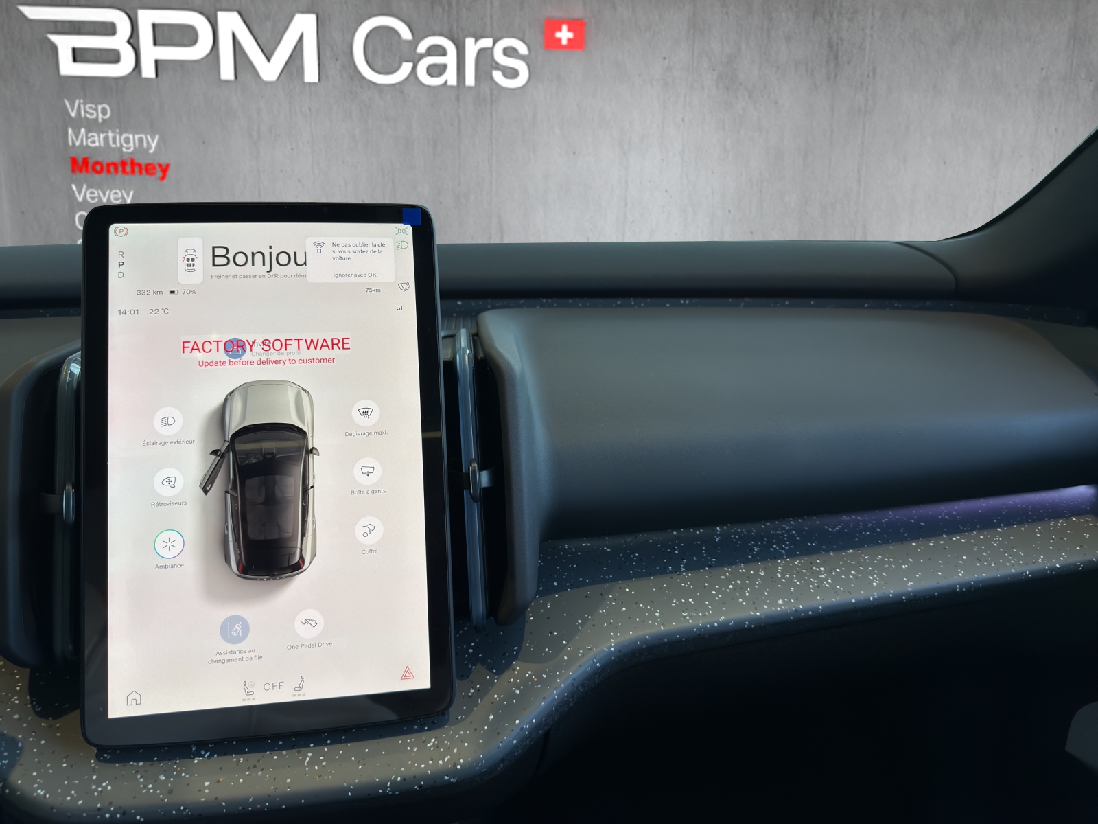 VOLVO EX30 E60 69kWh Single Motor Extended Range Ultra - 13