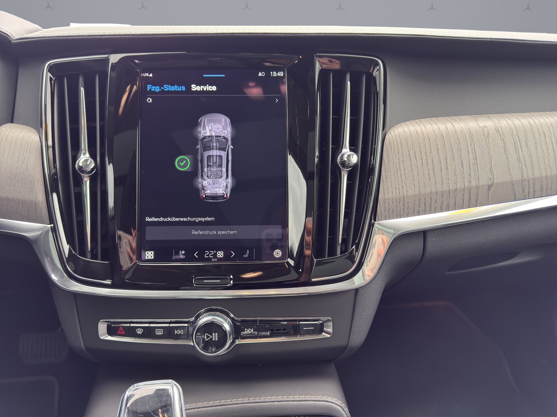 VOLVO V90 2.0 T8 TE Ultimate Dark eAWD - 15