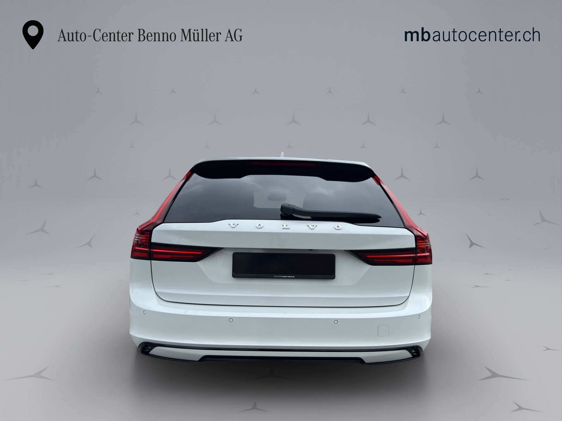 VOLVO V90 2.0 T8 TE Ultimate Dark eAWD - 4