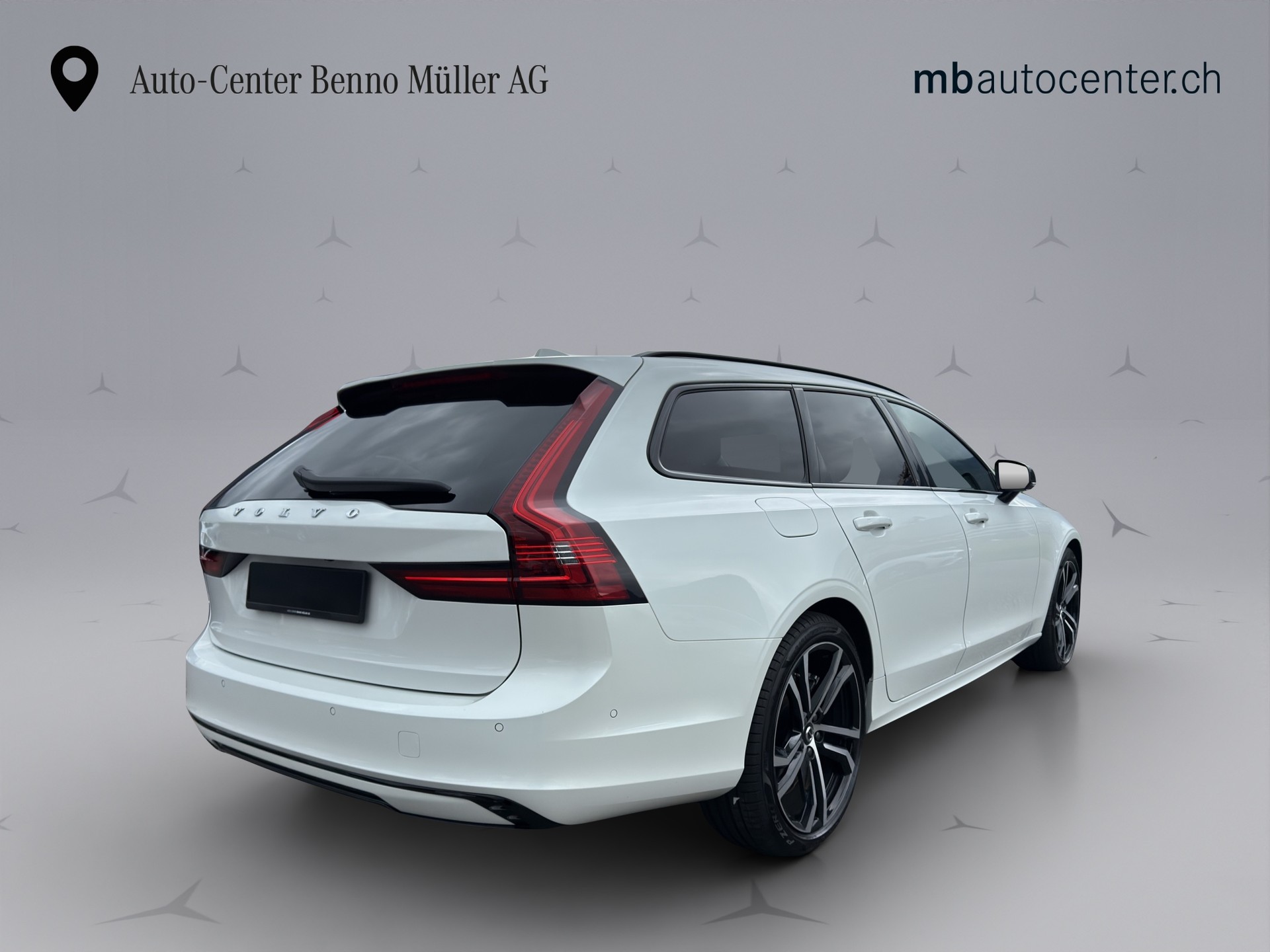 VOLVO V90 2.0 T8 TE Ultimate Dark eAWD - 5