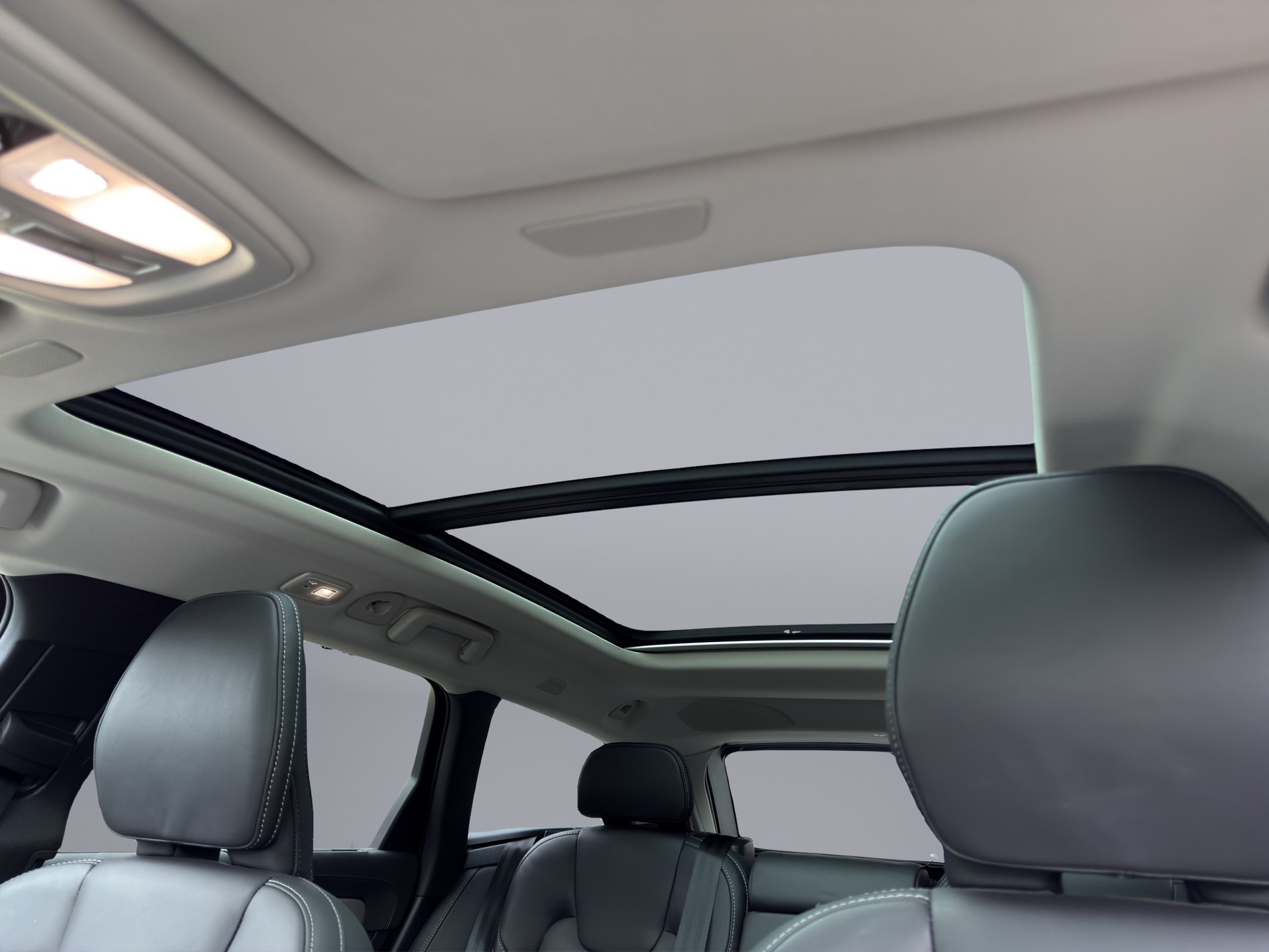 VOLVO V90 2.0 T8 TE Ultimate Dark eAWD - 19