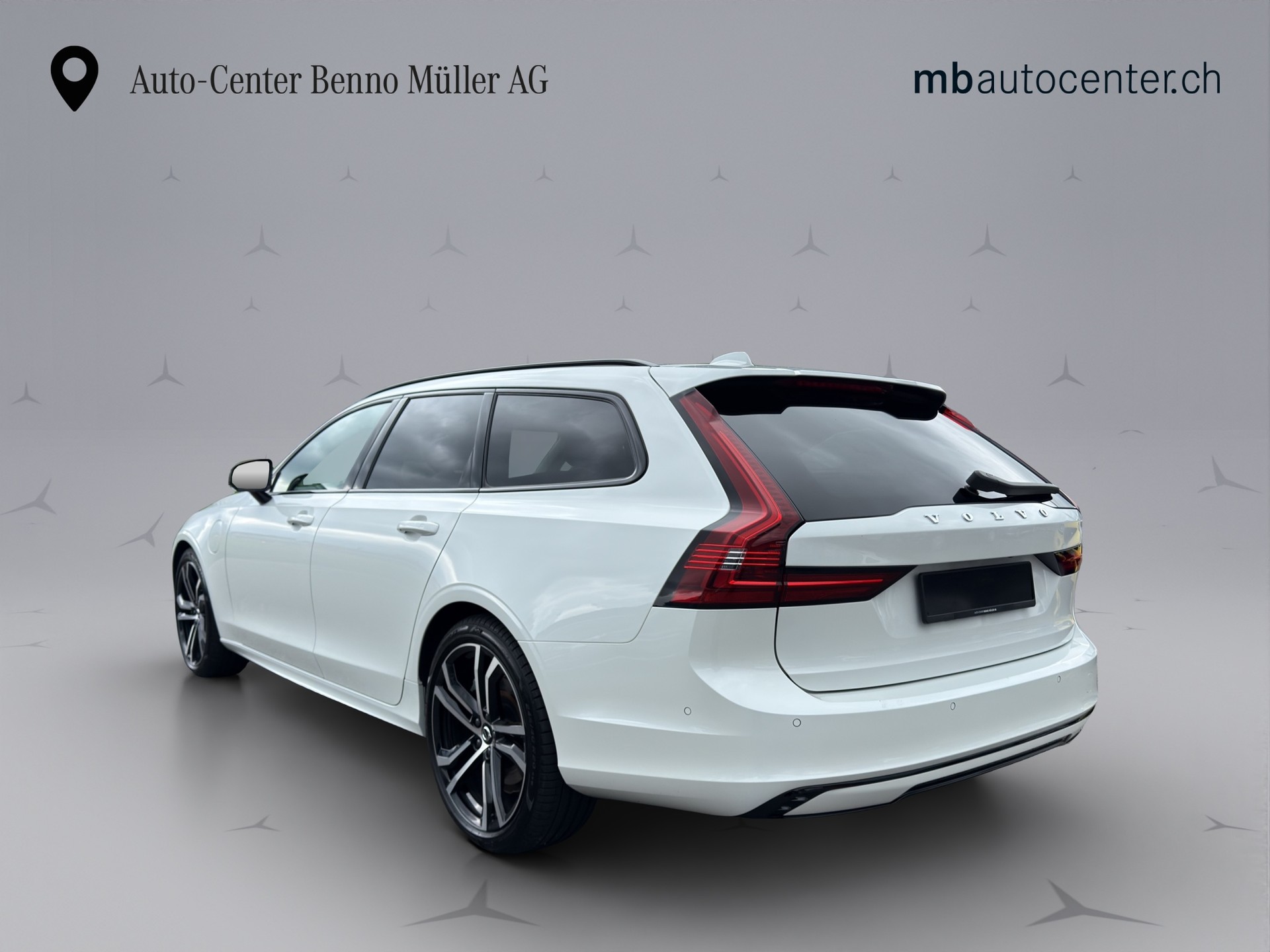 VOLVO V90 2.0 T8 TE Ultimate Dark eAWD - 3