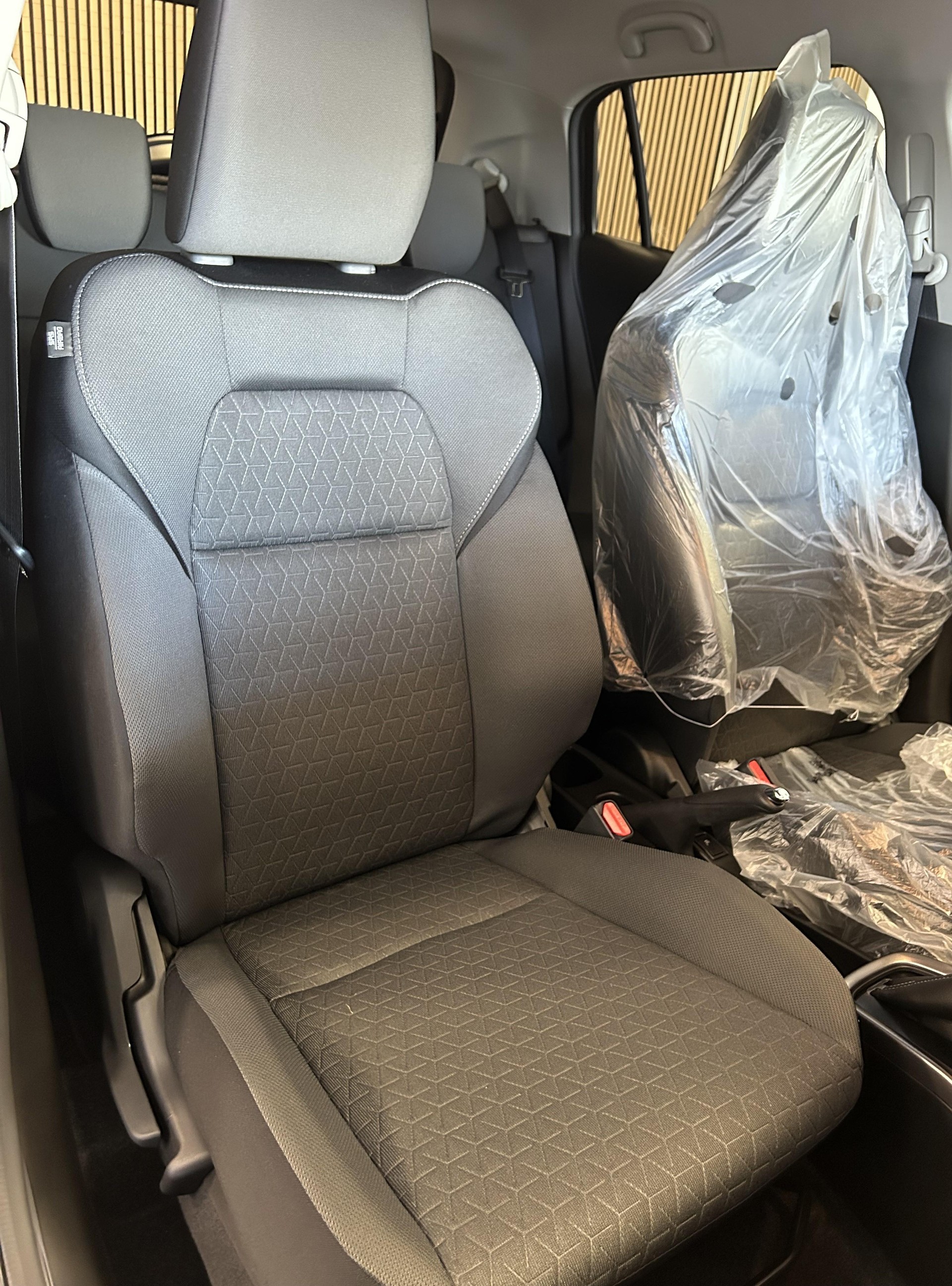 SUZUKI Swift 1.2 Sakura Top Hybrid - 15