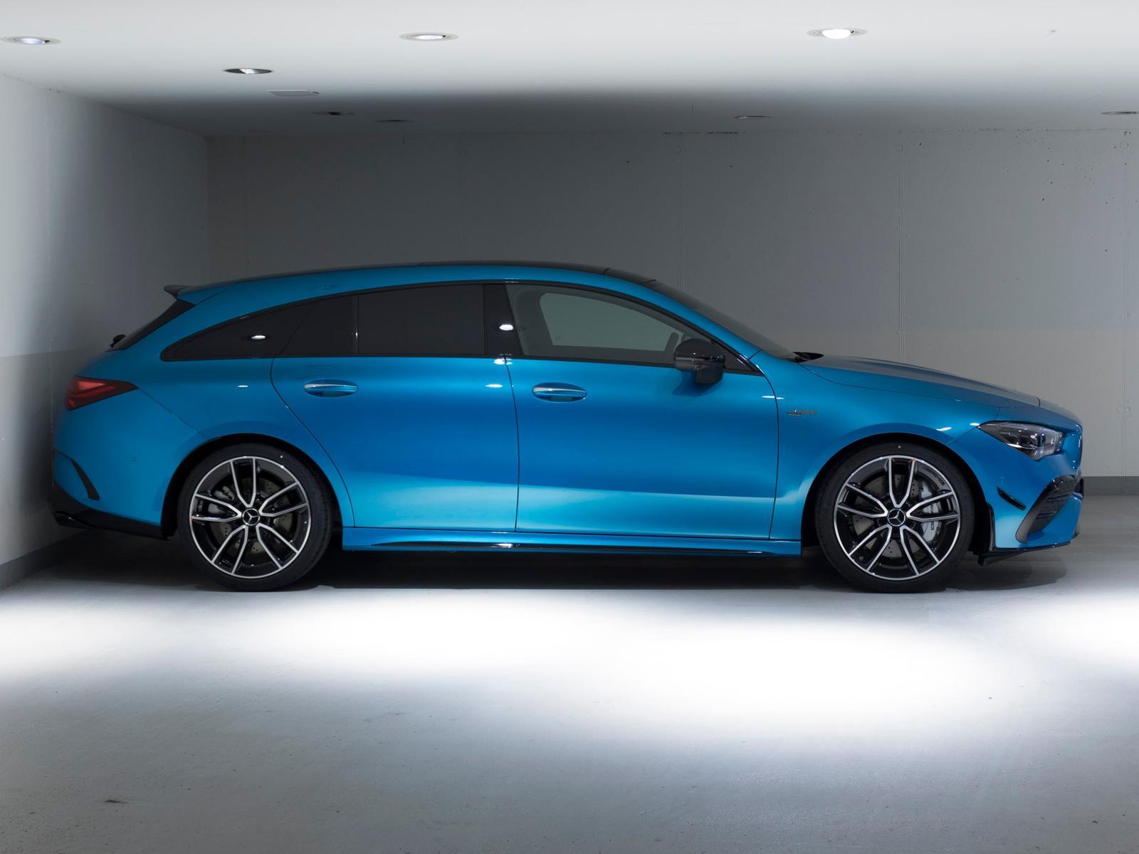 MERCEDES-BENZ CLA 35 AMG 4MATIC Shooting Brake - 2