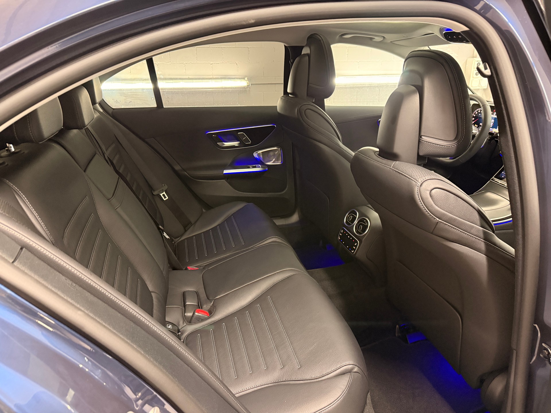 MERCEDES-BENZ C 300 4MATIC Limousine - 9