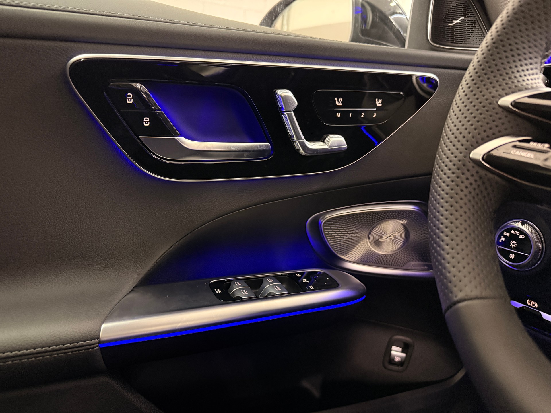 MERCEDES-BENZ C 300 4MATIC Limousine - 17