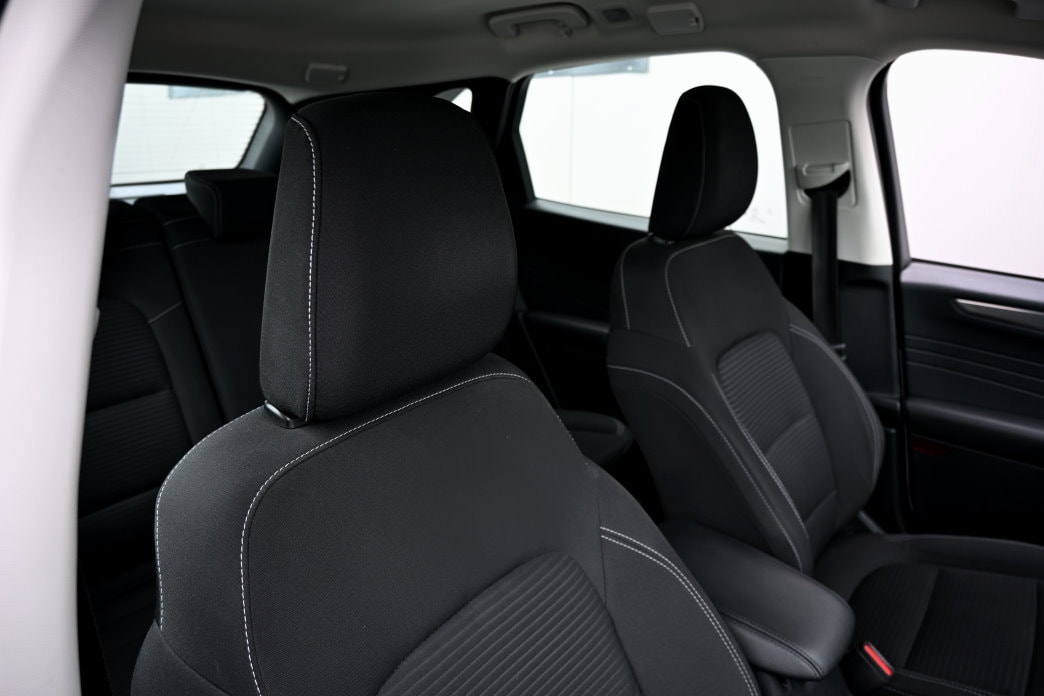 FORD Kuga 1.5 TDCi Titanium Automat - 6