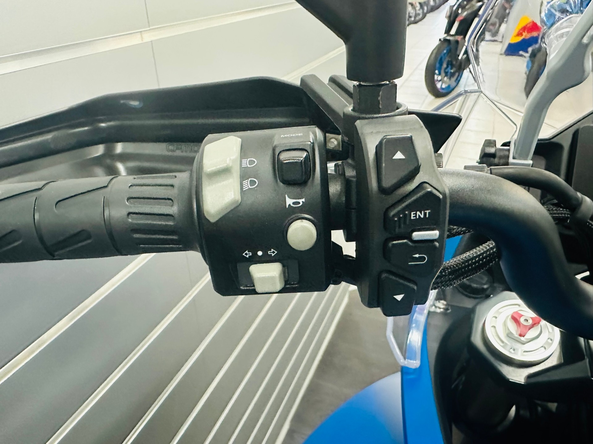 CF MOTO 650 MT (35kW) - 8