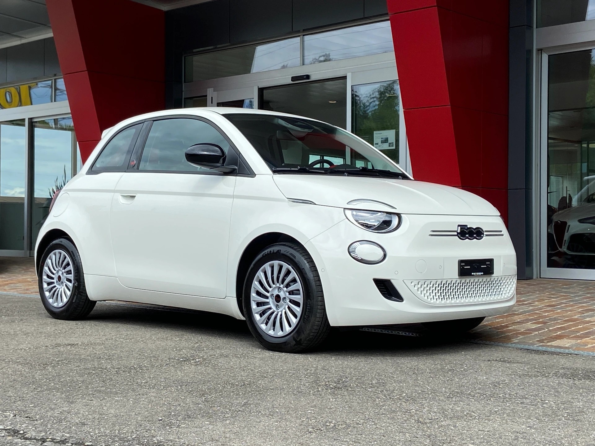 FIAT 500 electric 87 kW Red - 14