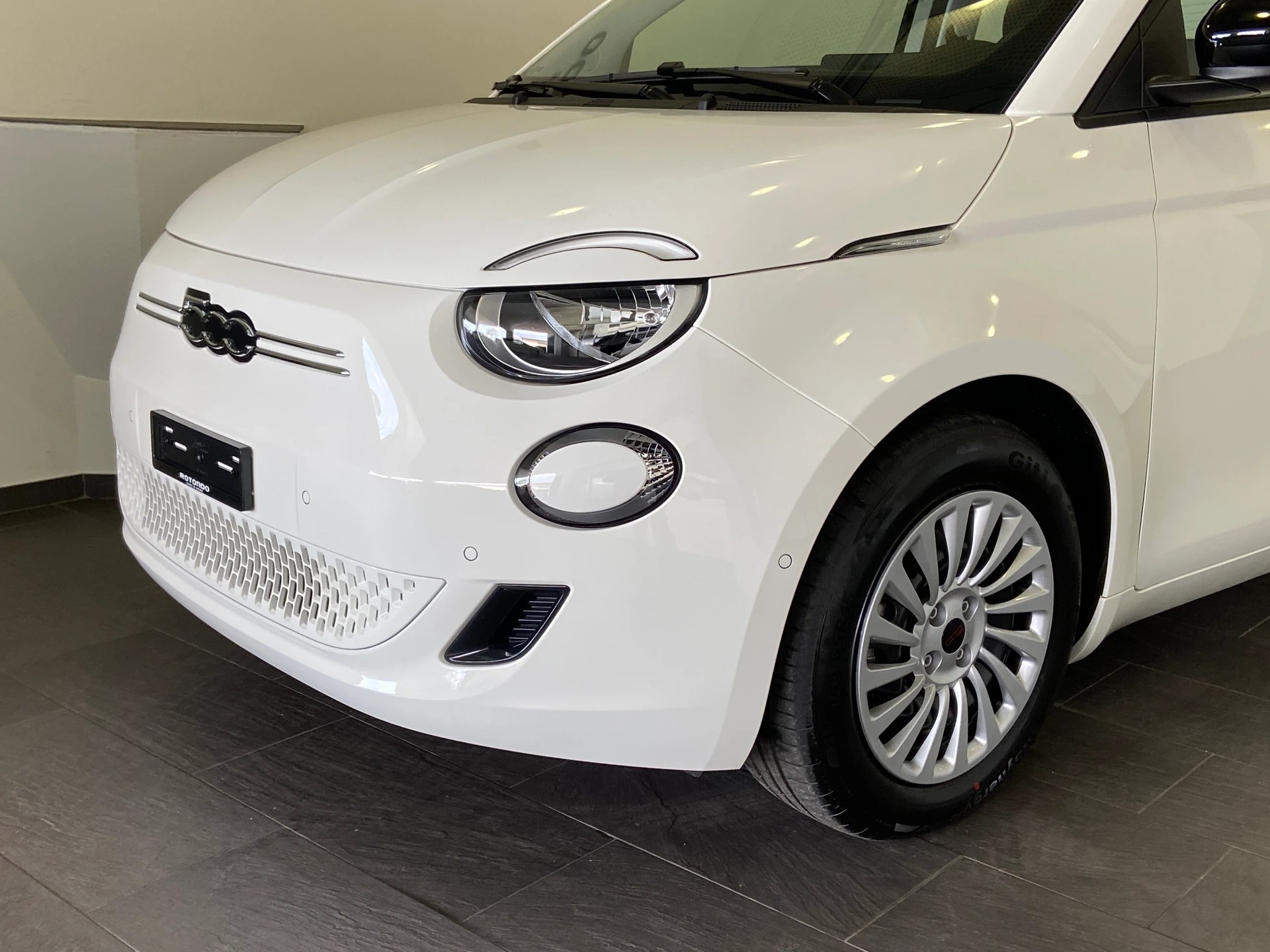 FIAT 500 electric 87 kW Red - 3