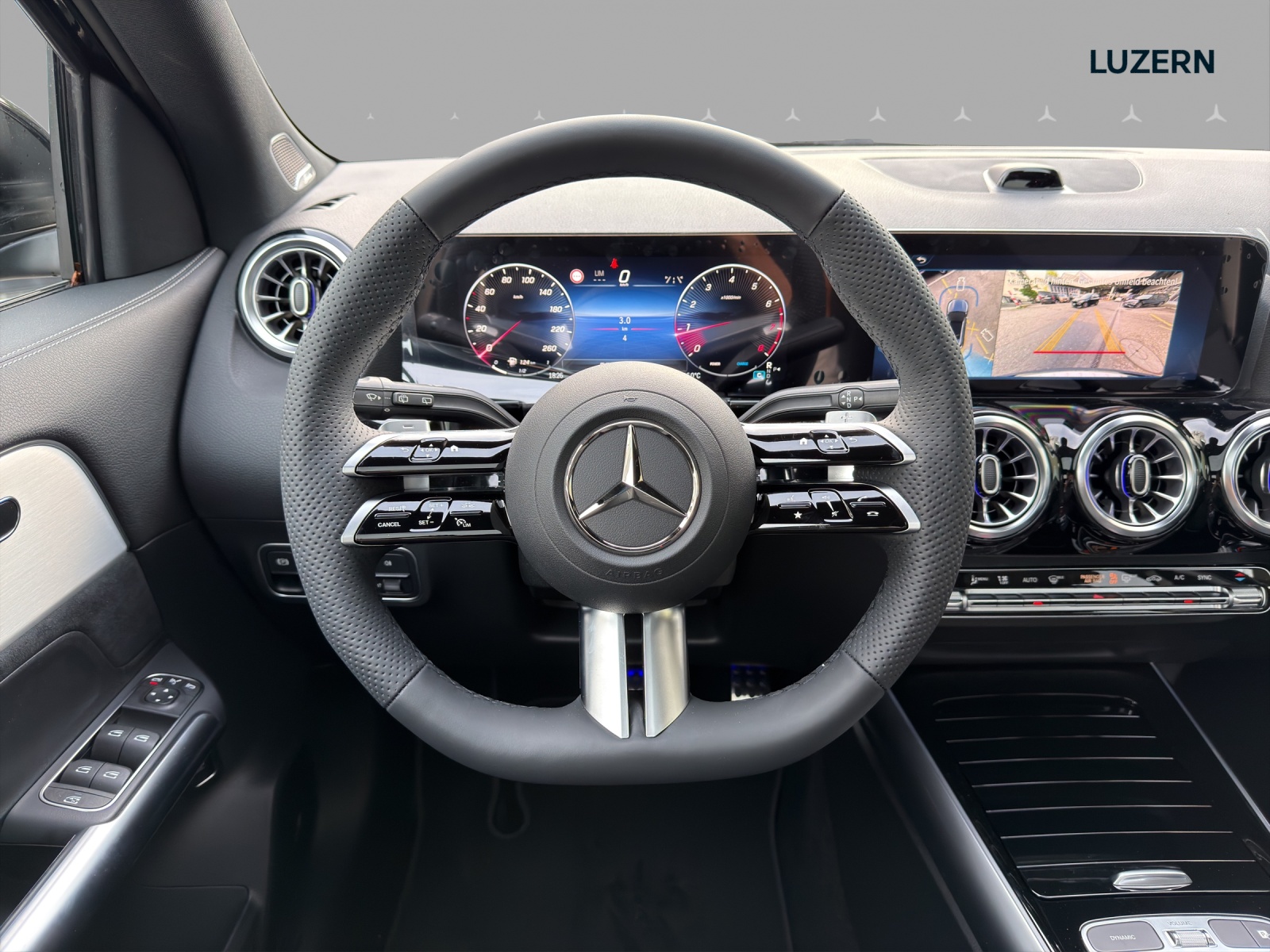 MERCEDES-BENZ GLA 200 Night Star 7G-DCT - 10
